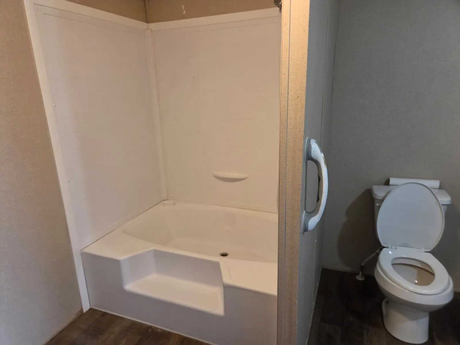 Mobile Home For Sale in Wise County , 359 County Road 4791, Boyd, Texas 76023, 5 Bedroom, 3 Bathroom, Garage spaces, 2,001 Sqft, built in 2023, mls#21407688, Real Estate Agent in Boyd, Homes For Sale in Wise county, Homes For Sale in Boyd, Realtor in Boyd Texas, Real Estate Brokerage Independent Realty Texas, Luminita Cordes Realtor