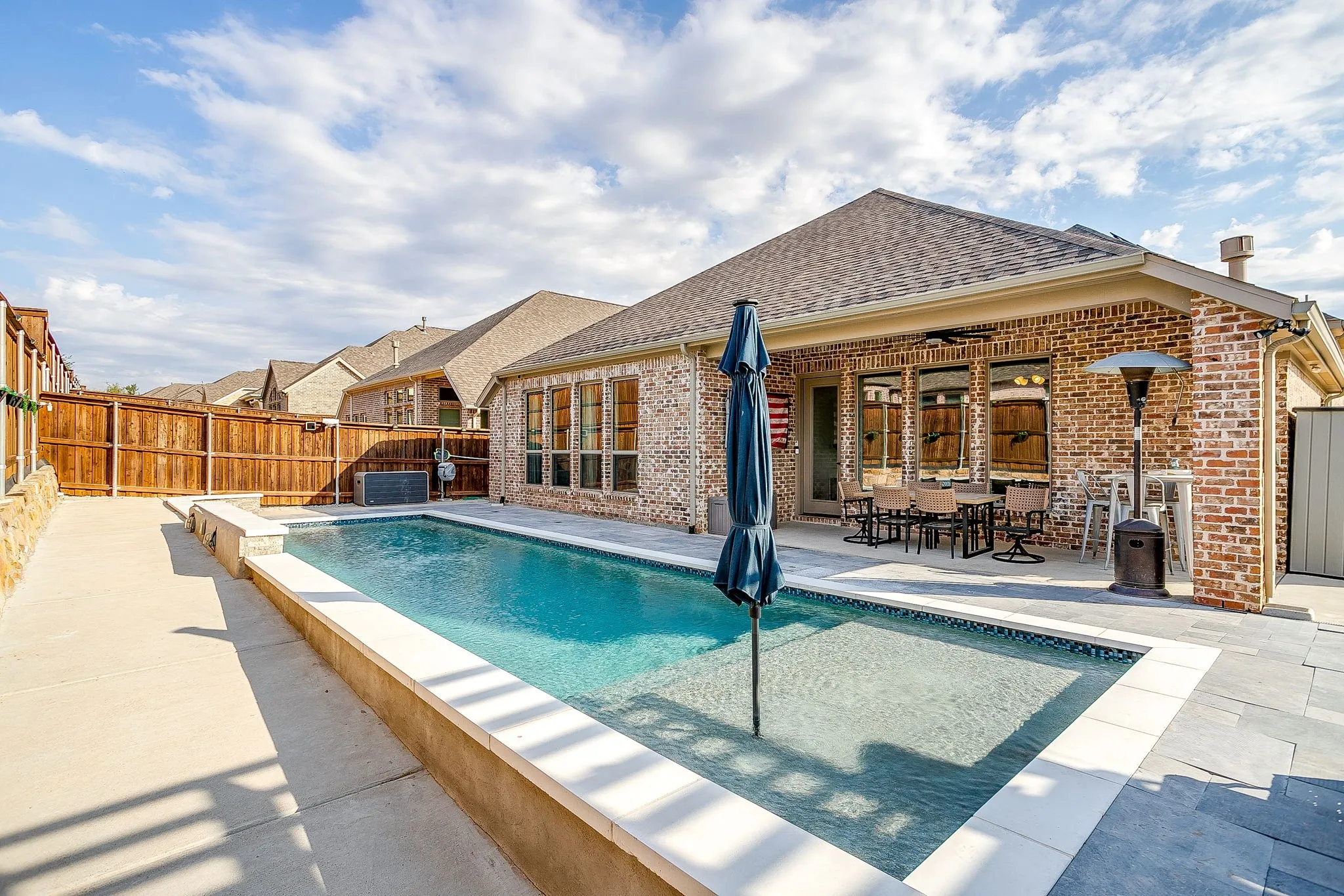 Single Family Residence For Sale in Tarrant County , 5736 Lake Jackson Drive, Fort Worth, Texas 76126, 4 Bedroom, 4 Bathroom, 3 Garage spaces, 2,694 Sqft, built in 2021, mls#21407548, Real Estate Agent in Fort Worth, Homes For Sale in Tarrant county, Homes For Sale in Fort Worth, Realtor in Fort Worth Texas, Real Estate Brokerage Independent Realty Texas, Luminita Cordes Realtor