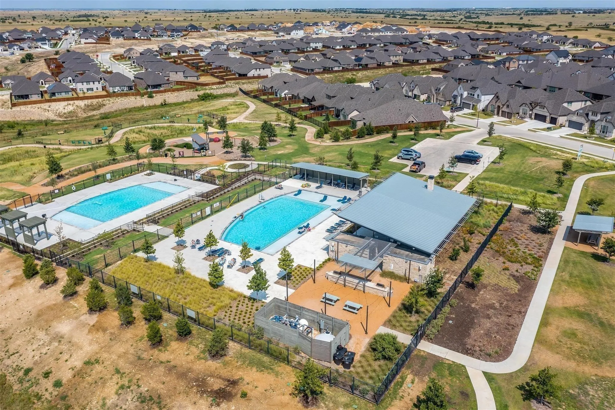 Single Family Residence For Sale in Tarrant County , 5736 Lake Jackson Drive, Fort Worth, Texas 76126, 4 Bedroom, 4 Bathroom, 3 Garage spaces, 2,694 Sqft, built in 2021, mls#21407548, Real Estate Agent in Fort Worth, Homes For Sale in Tarrant county, Homes For Sale in Fort Worth, Realtor in Fort Worth Texas, Real Estate Brokerage Independent Realty Texas, Luminita Cordes Realtor