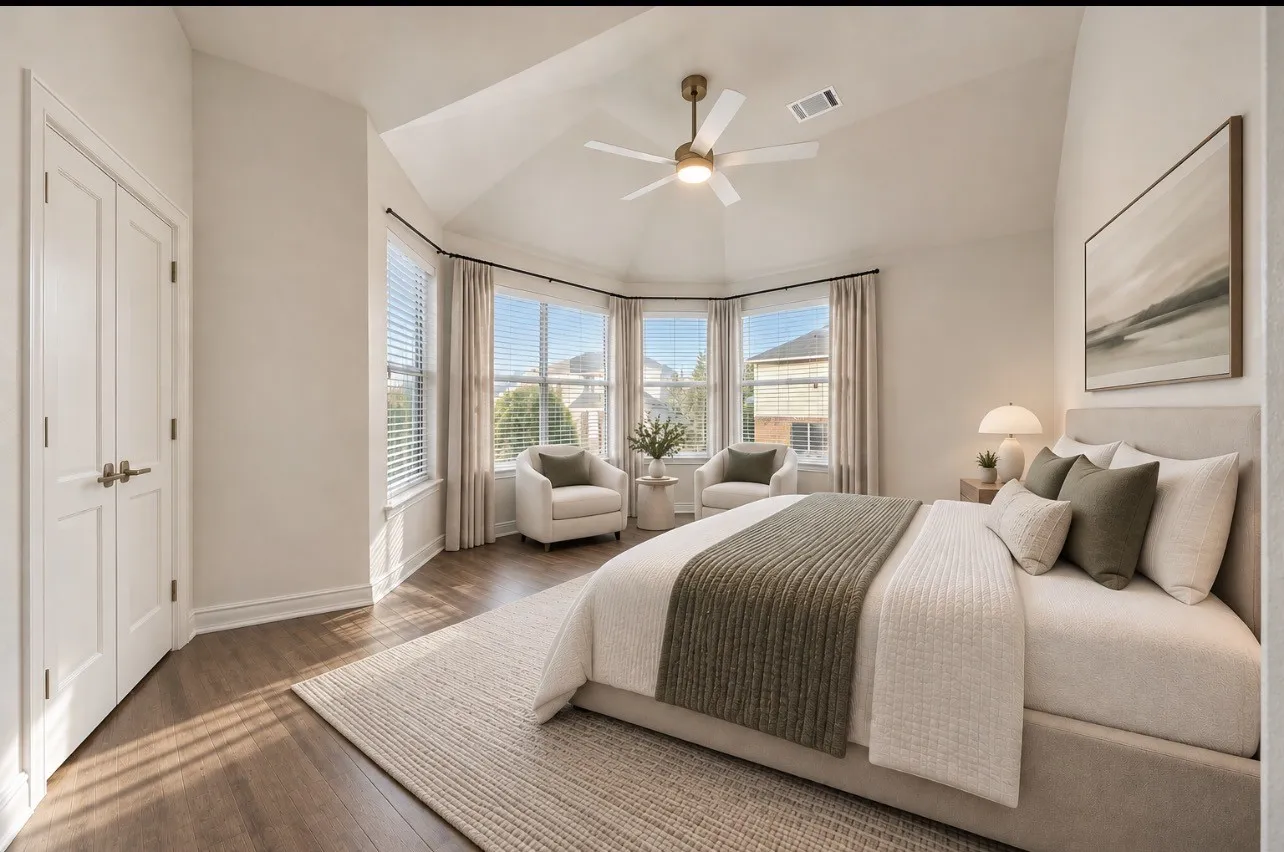 Upstairs Second Master Suite. Virtually Staged