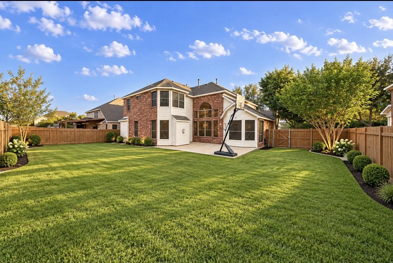 Large back yard .20 acre