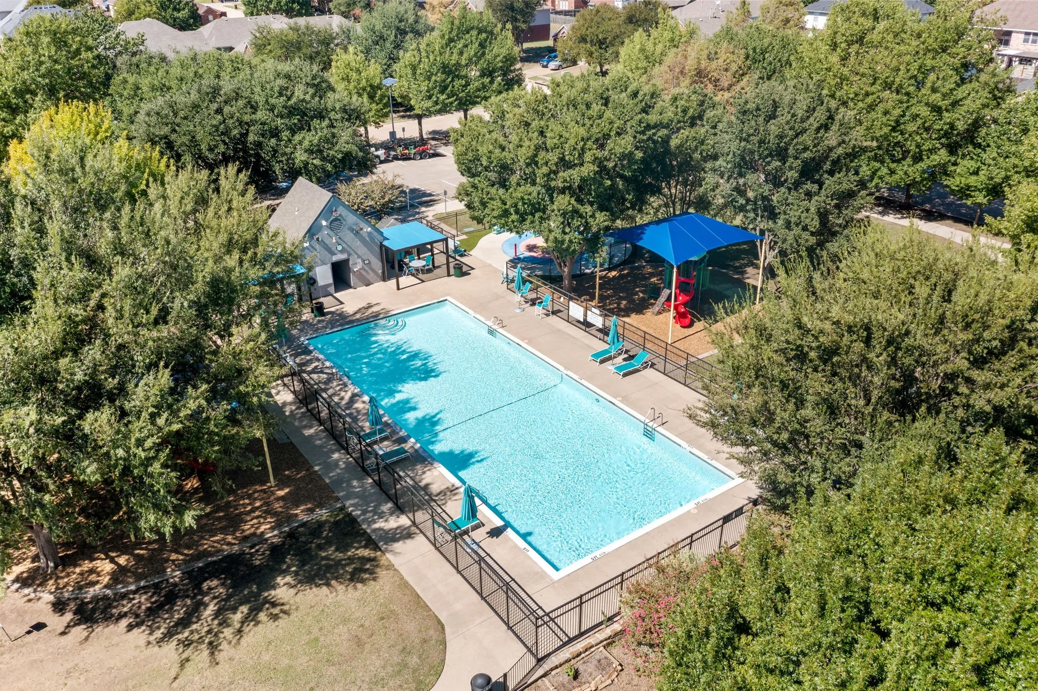 Single Family Residence For Sale in Dallas County , 1005 Raspberry Lane, De Soto, Texas 75115, 5 Bedroom, 4 Bathroom, 2 Garage spaces, 3,274 Sqft, built in 2003, mls#21407695, Real Estate Agent in De Soto, Homes For Sale in Dallas county, Homes For Sale in De Soto, Realtor in De Soto Texas, Real Estate Brokerage Independent Realty Texas, Luminita Cordes Realtor
