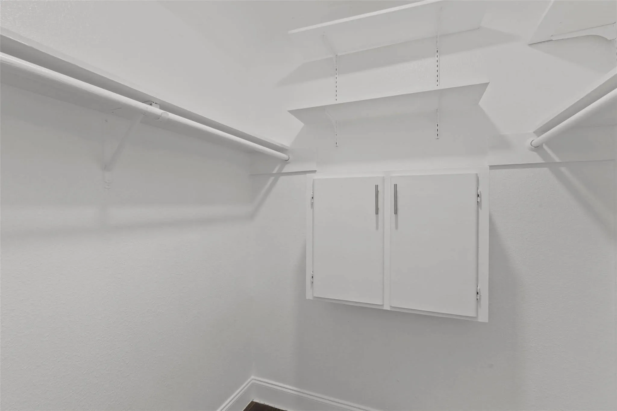 Townhouse For Sale in Tarrant County , 1448 Weiler Boulevard, Fort Worth, Texas 76112, 2 Bedroom, 2 Bathroom, Garage spaces, 954 Sqft, built in 1978, mls#21407702, Real Estate Agent in Fort Worth, Homes For Sale in Tarrant county, Homes For Sale in Fort Worth, Realtor in Fort Worth Texas, Real Estate Brokerage Independent Realty Texas, Luminita Cordes Realtor