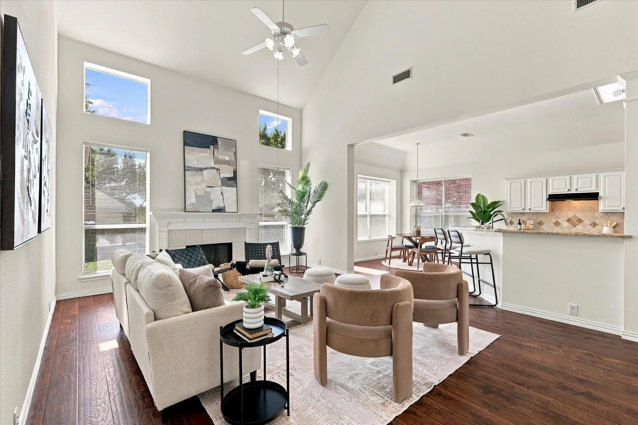 Single Family Residence For Sale in Collin County , 3316 Stone Glen Drive, Plano, Texas 75074, 4 Bedroom, 3 Bathroom, 2 Garage spaces, 3,094 Sqft, built in 1999, mls#21405465, Real Estate Agent in Plano, Homes For Sale in Collin county, Homes For Sale in Plano, Realtor in Plano Texas, Real Estate Brokerage Independent Realty Texas, Luminita Cordes Realtor