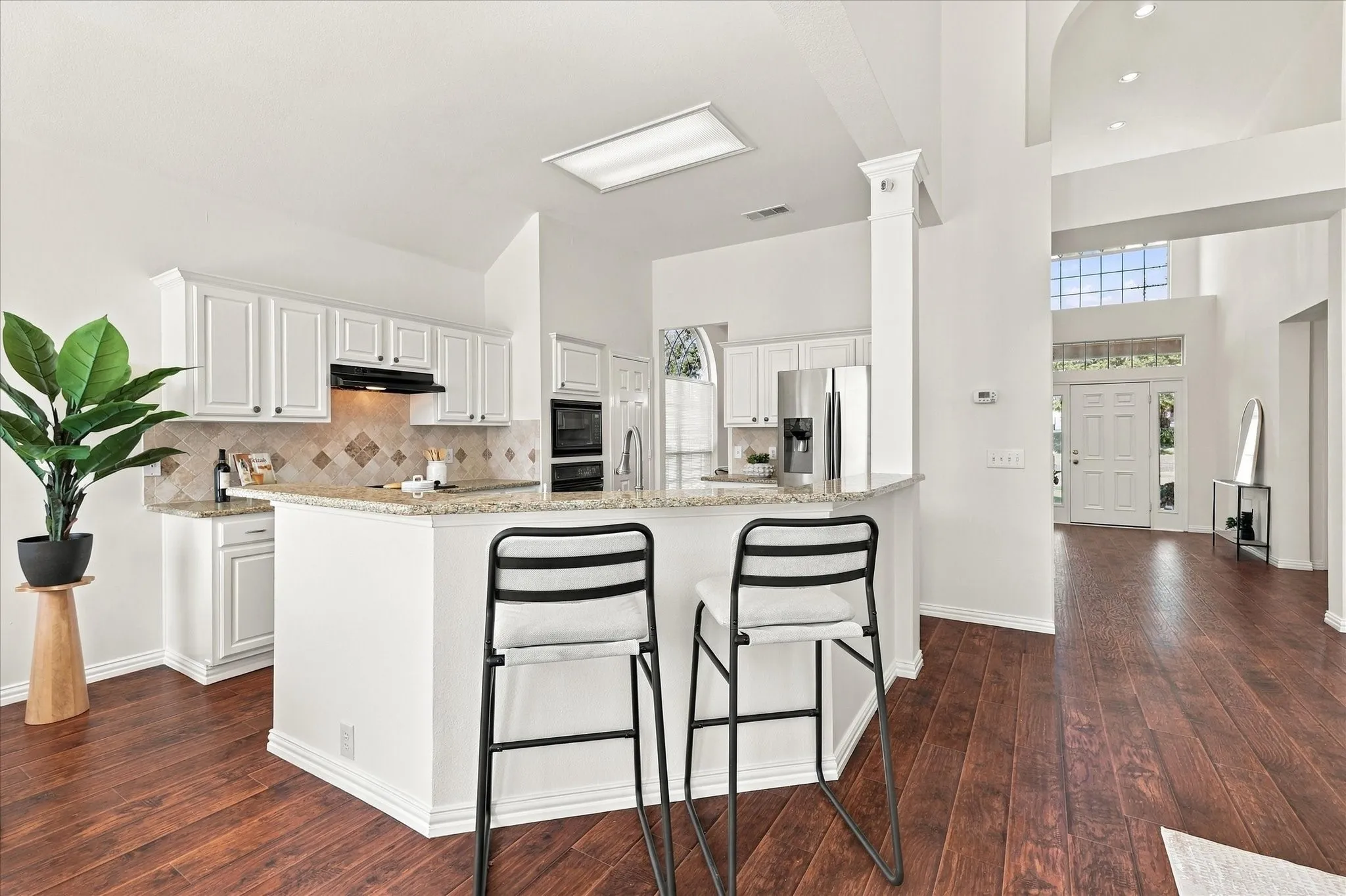 Single Family Residence For Sale in Collin County , 3316 Stone Glen Drive, Plano, Texas 75074, 4 Bedroom, 3 Bathroom, 2 Garage spaces, 3,094 Sqft, built in 1999, mls#21405465, Real Estate Agent in Plano, Homes For Sale in Collin county, Homes For Sale in Plano, Realtor in Plano Texas, Real Estate Brokerage Independent Realty Texas, Luminita Cordes Realtor