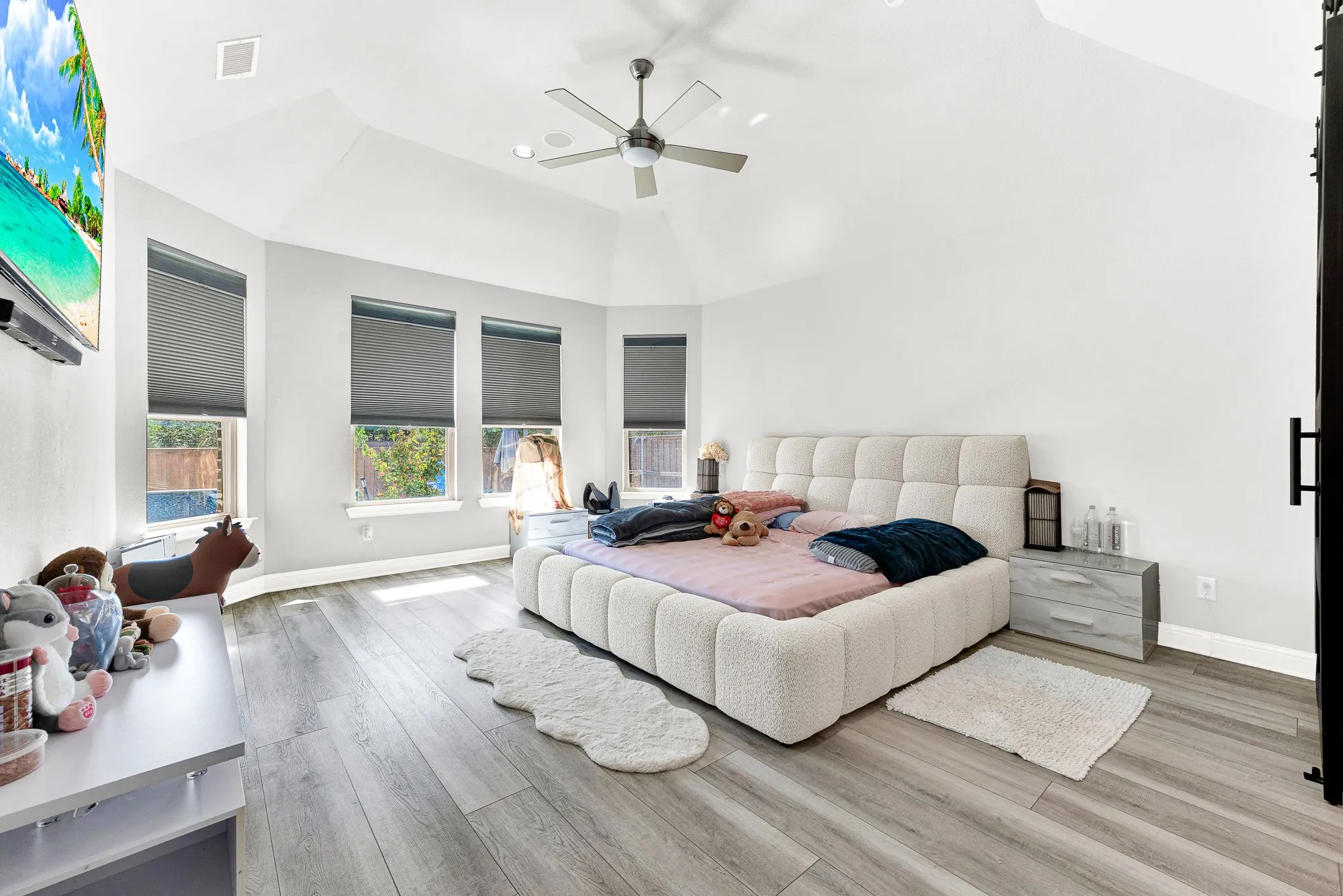 Single Family Residence For Sale in Collin County , 7716 Krause Springs Drive, Mc Kinney, Texas 75071, 4 Bedroom, 4 Bathroom, 2 Garage spaces, 3,635 Sqft, built in 2016, mls#21400234, Real Estate Agent in Mc Kinney, Homes For Sale in Collin county, Homes For Sale in Mc Kinney, Realtor in Mc Kinney Texas, Real Estate Brokerage Independent Realty Texas, Luminita Cordes Realtor