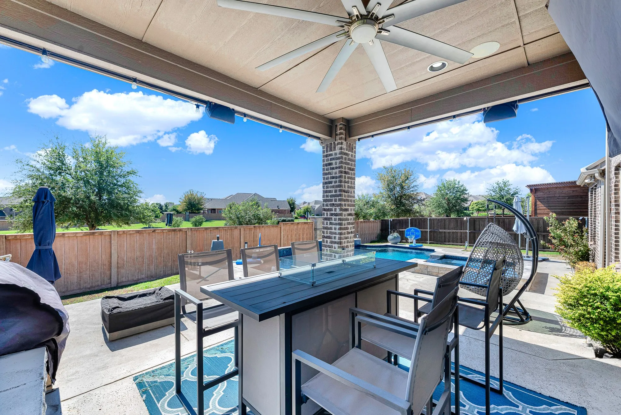 Single Family Residence For Sale in Collin County , 7716 Krause Springs Drive, Mc Kinney, Texas 75071, 4 Bedroom, 4 Bathroom, 2 Garage spaces, 3,635 Sqft, built in 2016, mls#21400234, Real Estate Agent in Mc Kinney, Homes For Sale in Collin county, Homes For Sale in Mc Kinney, Realtor in Mc Kinney Texas, Real Estate Brokerage Independent Realty Texas, Luminita Cordes Realtor