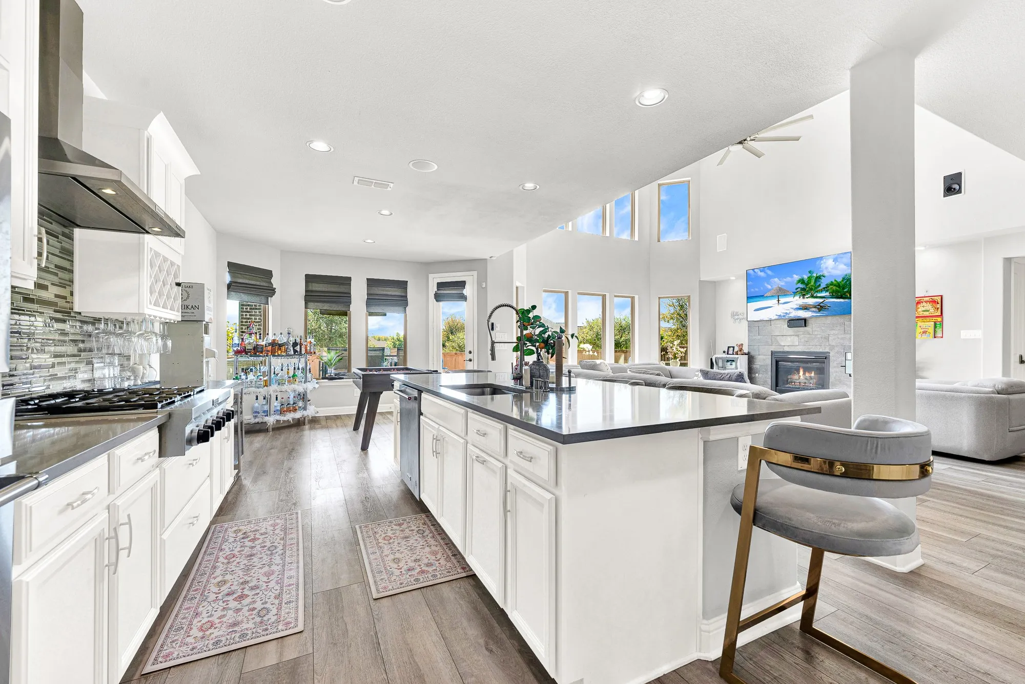 Single Family Residence For Sale in Collin County , 7716 Krause Springs Drive, Mc Kinney, Texas 75071, 4 Bedroom, 4 Bathroom, 2 Garage spaces, 3,635 Sqft, built in 2016, mls#21400234, Real Estate Agent in Mc Kinney, Homes For Sale in Collin county, Homes For Sale in Mc Kinney, Realtor in Mc Kinney Texas, Real Estate Brokerage Independent Realty Texas, Luminita Cordes Realtor
