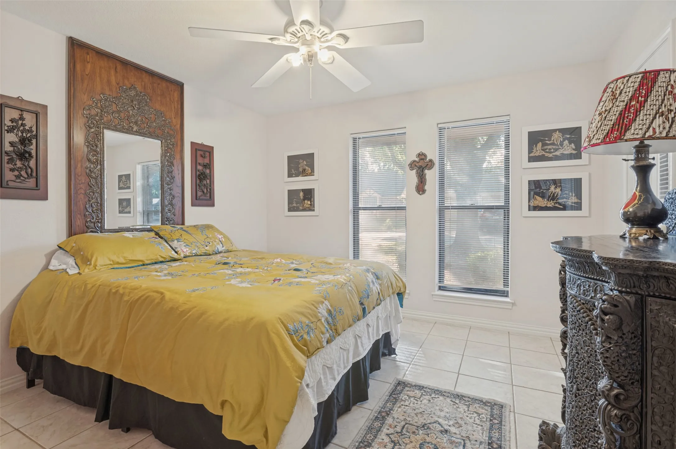 Single Family Residence For Sale in Tarrant County , 2403 Radcliffe Drive, Arlington, Texas 76012, 3 Bedroom, 2 Bathroom, 2 Garage spaces, 1,918 Sqft, built in 1977, mls#21407675, Real Estate Agent in Arlington, Homes For Sale in Tarrant county, Homes For Sale in Arlington, Realtor in Arlington Texas, Real Estate Brokerage Independent Realty Texas, Luminita Cordes Realtor