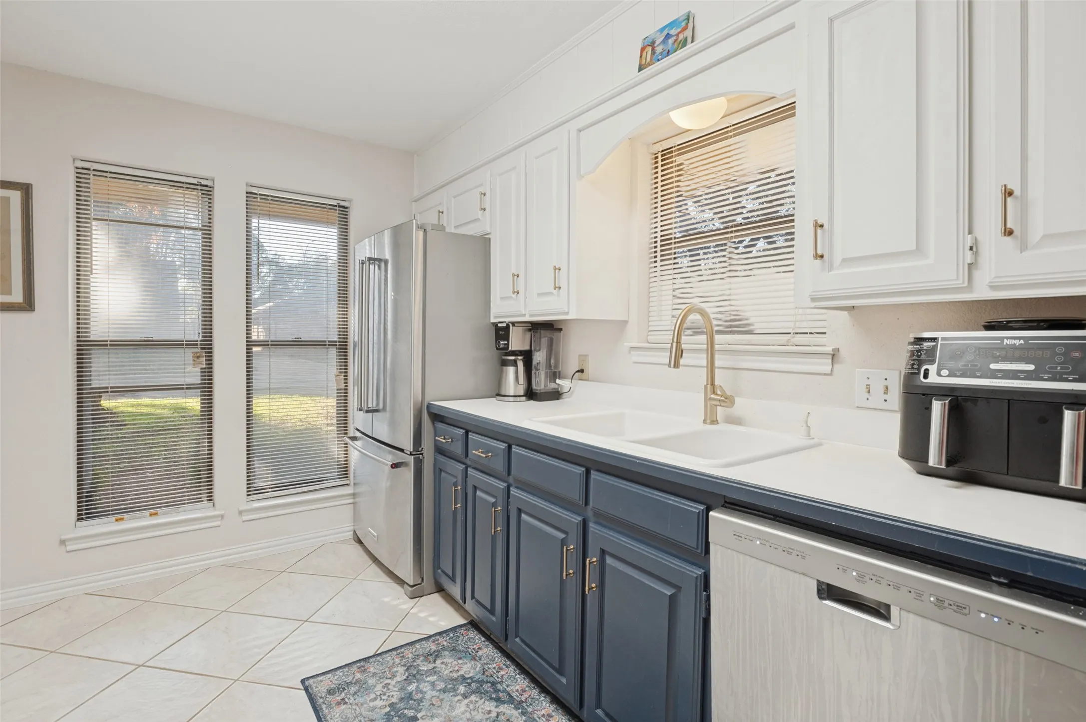 Single Family Residence For Sale in Tarrant County , 2403 Radcliffe Drive, Arlington, Texas 76012, 3 Bedroom, 2 Bathroom, 2 Garage spaces, 1,918 Sqft, built in 1977, mls#21407675, Real Estate Agent in Arlington, Homes For Sale in Tarrant county, Homes For Sale in Arlington, Realtor in Arlington Texas, Real Estate Brokerage Independent Realty Texas, Luminita Cordes Realtor