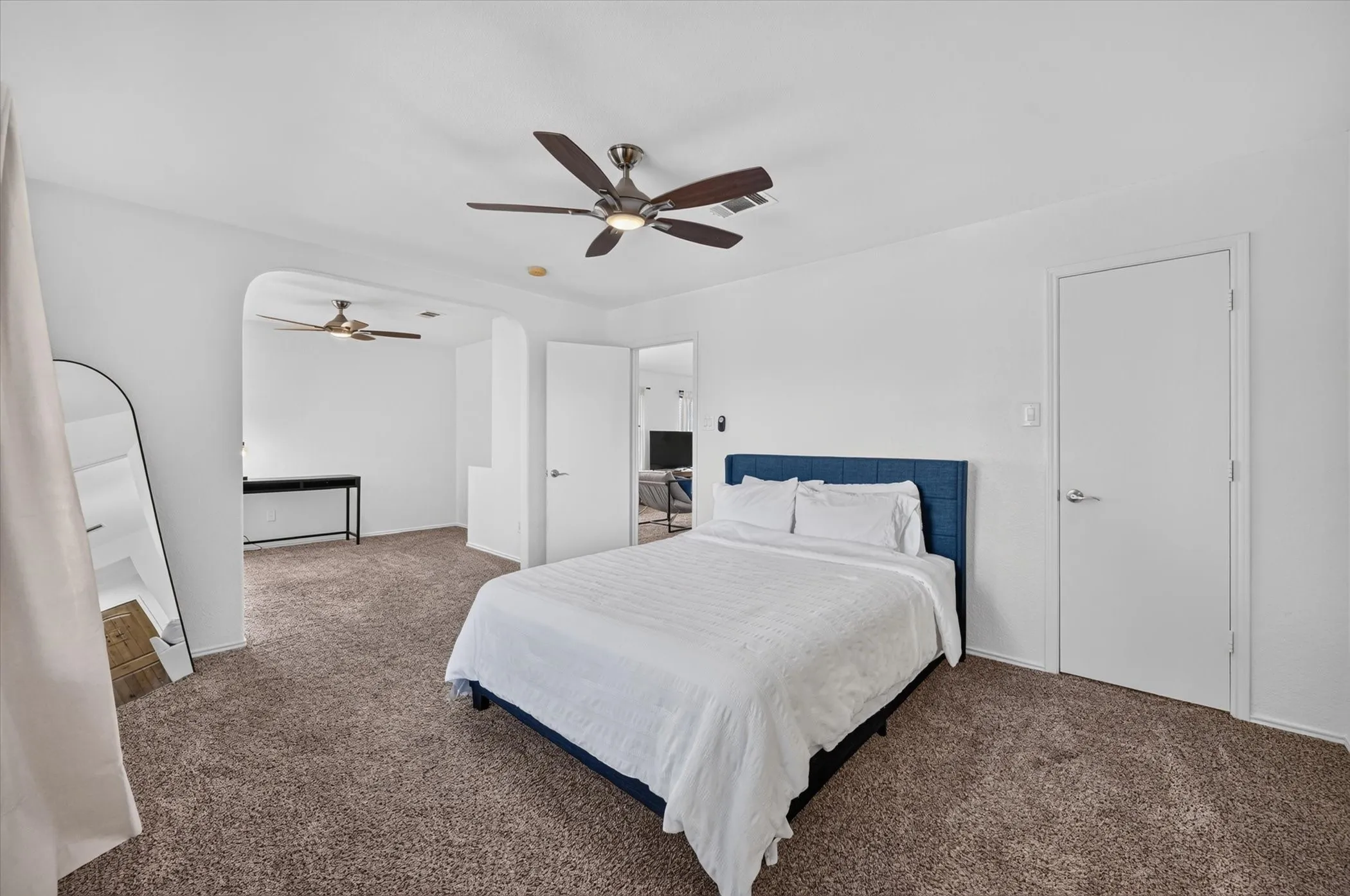 Single Family Residence For Sale in Denton County , 1005 Lake Trail Drive, Little Elm, Texas 75068, 3 Bedroom, 1 Bathroom, 2 Garage spaces, 1,687 Sqft, built in 2000, mls#21405370, Real Estate Agent in Little Elm, Homes For Sale in Denton county, Homes For Sale in Little Elm, Realtor in Little Elm Texas, Real Estate Brokerage Independent Realty Texas, Luminita Cordes Realtor