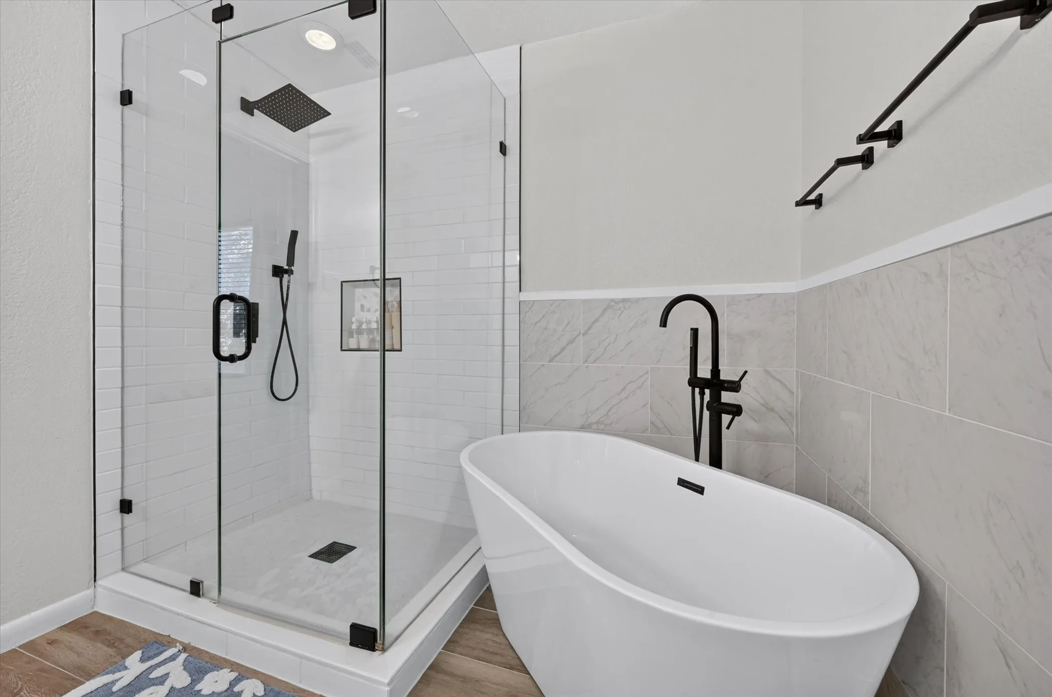 Single Family Residence For Sale in Denton County , 1005 Lake Trail Drive, Little Elm, Texas 75068, 3 Bedroom, 1 Bathroom, 2 Garage spaces, 1,687 Sqft, built in 2000, mls#21405370, Real Estate Agent in Little Elm, Homes For Sale in Denton county, Homes For Sale in Little Elm, Realtor in Little Elm Texas, Real Estate Brokerage Independent Realty Texas, Luminita Cordes Realtor