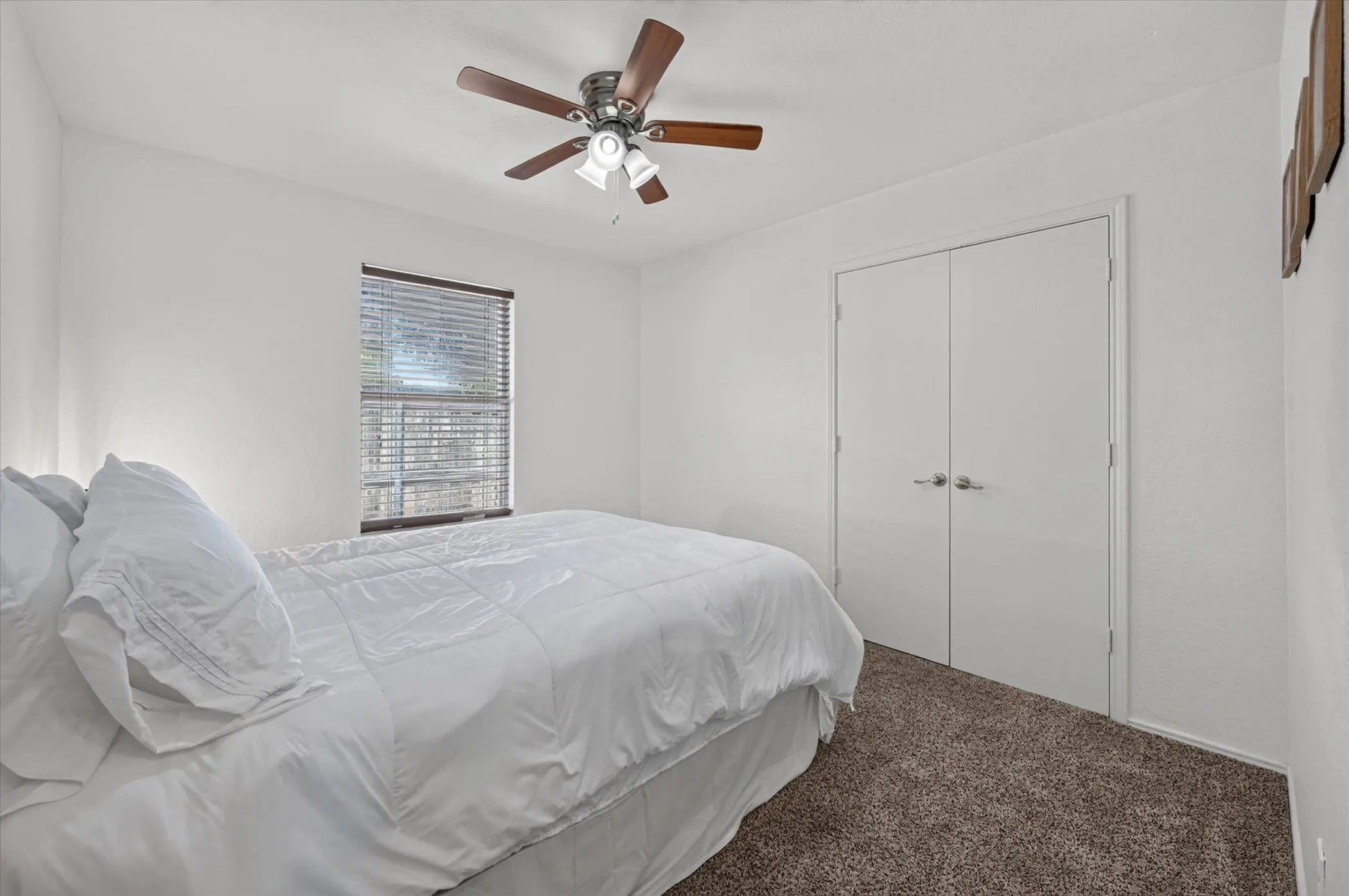 Single Family Residence For Sale in Denton County , 1005 Lake Trail Drive, Little Elm, Texas 75068, 3 Bedroom, 1 Bathroom, 2 Garage spaces, 1,687 Sqft, built in 2000, mls#21405370, Real Estate Agent in Little Elm, Homes For Sale in Denton county, Homes For Sale in Little Elm, Realtor in Little Elm Texas, Real Estate Brokerage Independent Realty Texas, Luminita Cordes Realtor