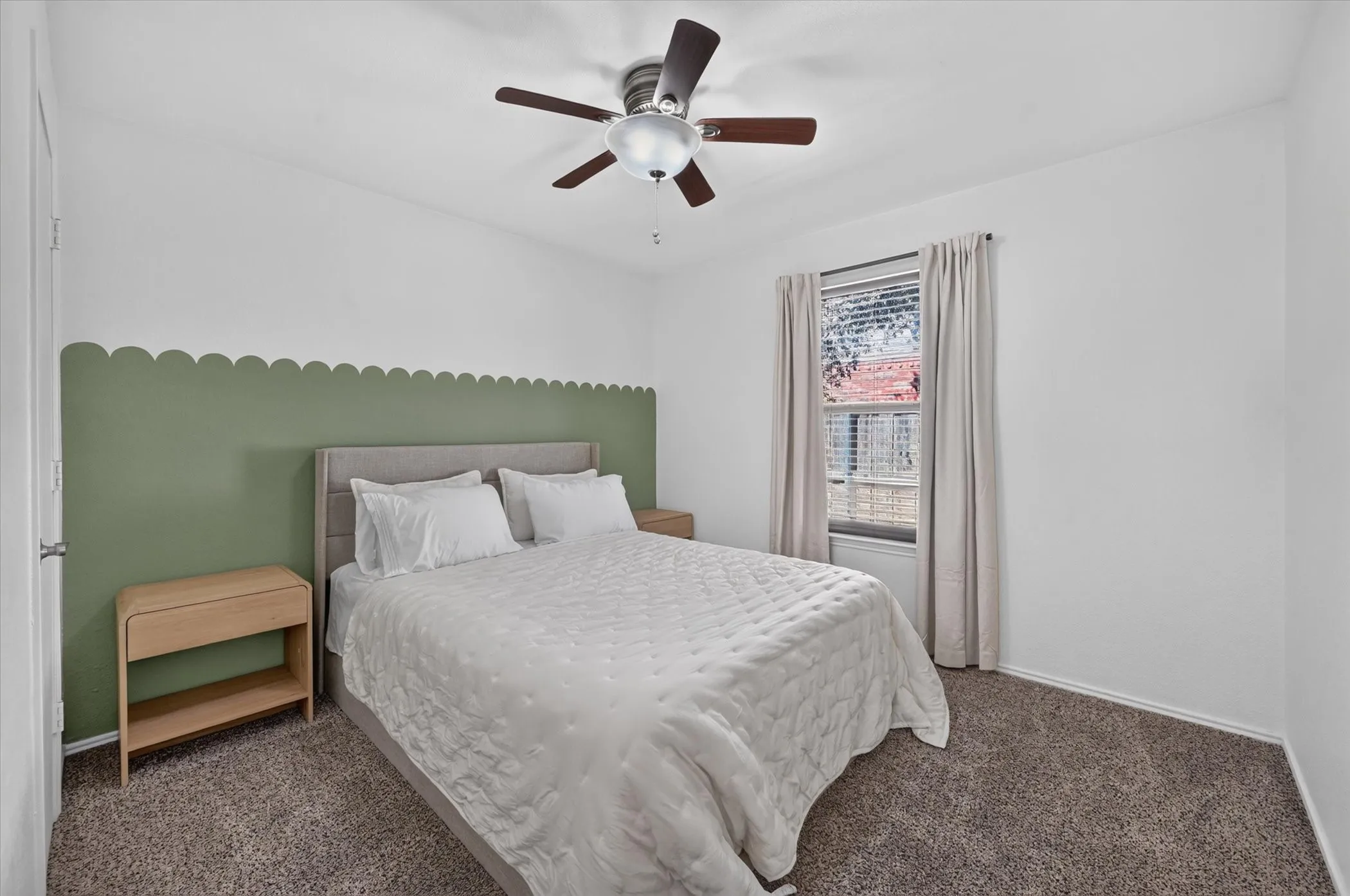 Single Family Residence For Sale in Denton County , 1005 Lake Trail Drive, Little Elm, Texas 75068, 3 Bedroom, 1 Bathroom, 2 Garage spaces, 1,687 Sqft, built in 2000, mls#21405370, Real Estate Agent in Little Elm, Homes For Sale in Denton county, Homes For Sale in Little Elm, Realtor in Little Elm Texas, Real Estate Brokerage Independent Realty Texas, Luminita Cordes Realtor