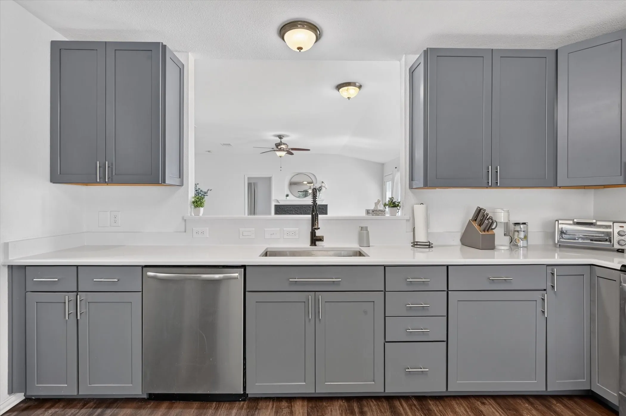 Single Family Residence For Sale in Denton County , 1005 Lake Trail Drive, Little Elm, Texas 75068, 3 Bedroom, 1 Bathroom, 2 Garage spaces, 1,687 Sqft, built in 2000, mls#21405370, Real Estate Agent in Little Elm, Homes For Sale in Denton county, Homes For Sale in Little Elm, Realtor in Little Elm Texas, Real Estate Brokerage Independent Realty Texas, Luminita Cordes Realtor