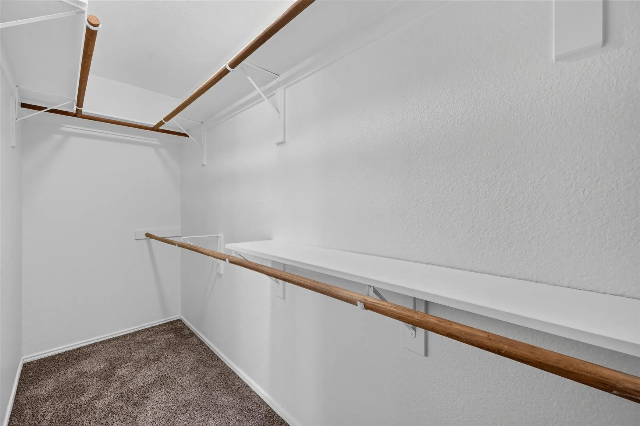 Single Family Residence For Sale in Denton County , 1005 Lake Trail Drive, Little Elm, Texas 75068, 3 Bedroom, 1 Bathroom, 2 Garage spaces, 1,687 Sqft, built in 2000, mls#21405370, Real Estate Agent in Little Elm, Homes For Sale in Denton county, Homes For Sale in Little Elm, Realtor in Little Elm Texas, Real Estate Brokerage Independent Realty Texas, Luminita Cordes Realtor