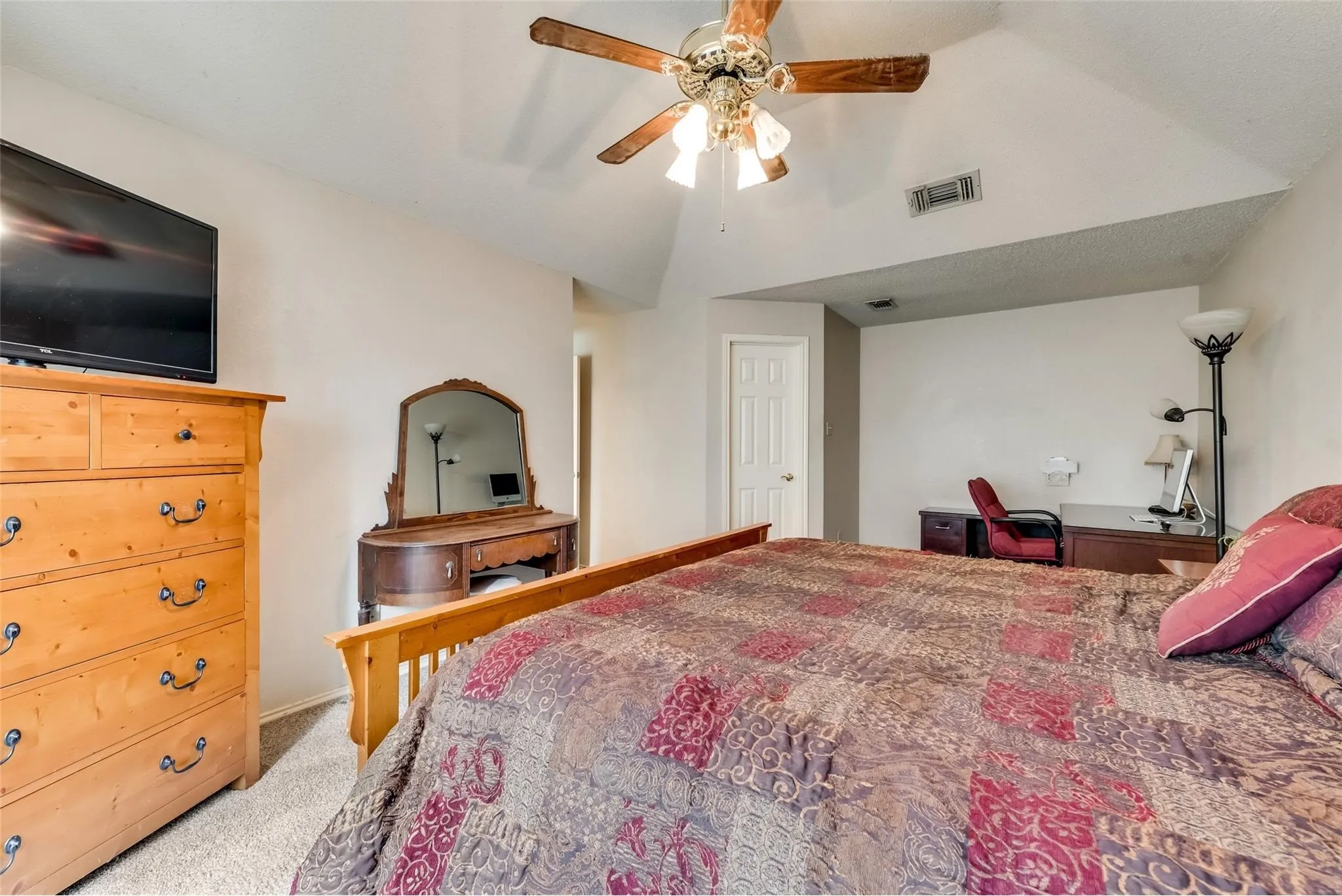 Single Family Residence For Rent in Dallas County , 2616 Widgeon Way, Mesquite, Texas 75181, 3 Bedroom, 2 Bathroom, 2 Garage spaces, 1,619 Sqft, built in 1988, mls#21407719, Real Estate Agent in Mesquite, Homes For Rent in Dallas county, Homes For Rent in Mesquite, Realtor in Mesquite Texas, Real Estate Brokerage Independent Realty Texas, Luminita Cordes Realtor