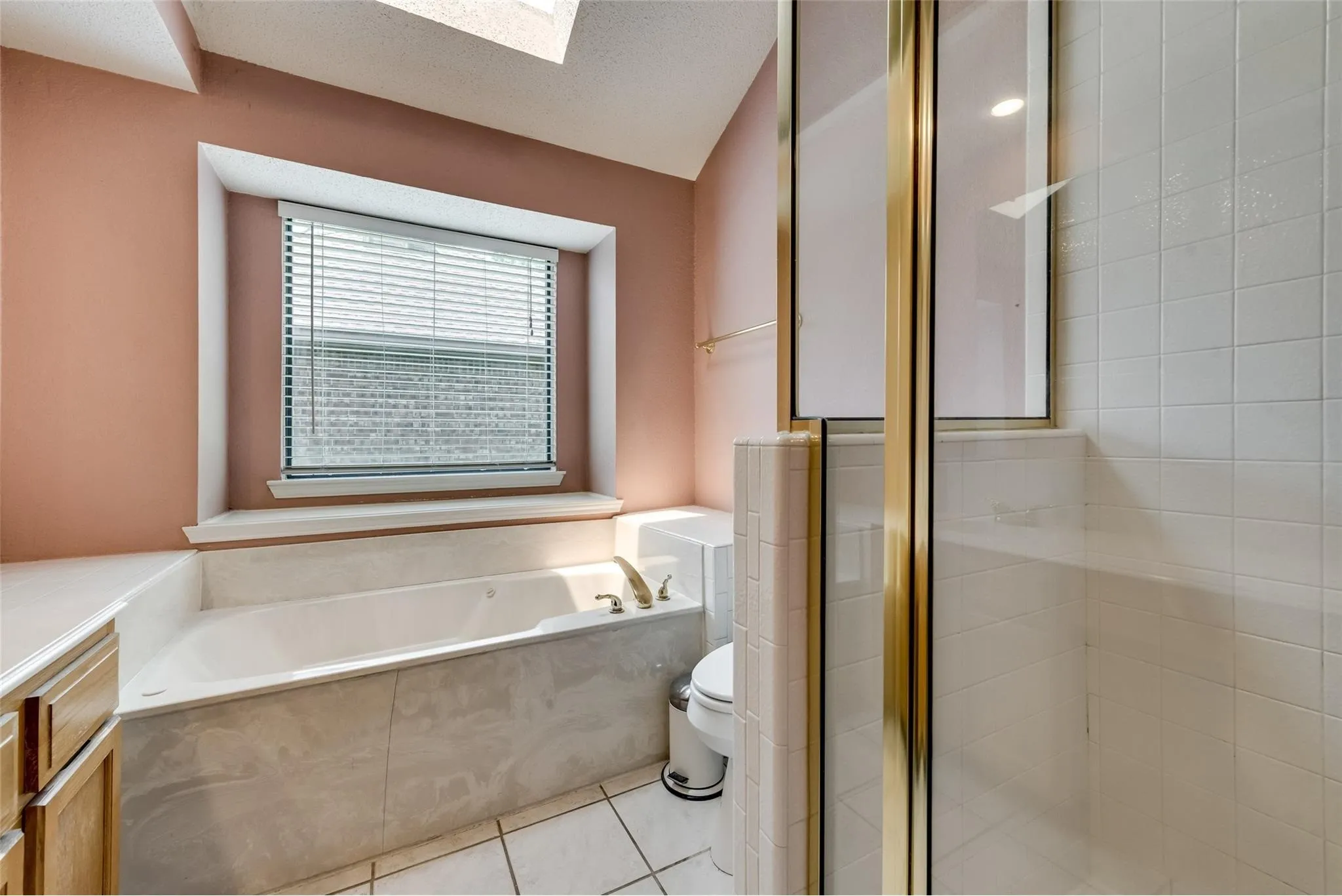 Single Family Residence For Rent in Dallas County , 2616 Widgeon Way, Mesquite, Texas 75181, 3 Bedroom, 2 Bathroom, 2 Garage spaces, 1,619 Sqft, built in 1988, mls#21407719, Real Estate Agent in Mesquite, Homes For Rent in Dallas county, Homes For Rent in Mesquite, Realtor in Mesquite Texas, Real Estate Brokerage Independent Realty Texas, Luminita Cordes Realtor