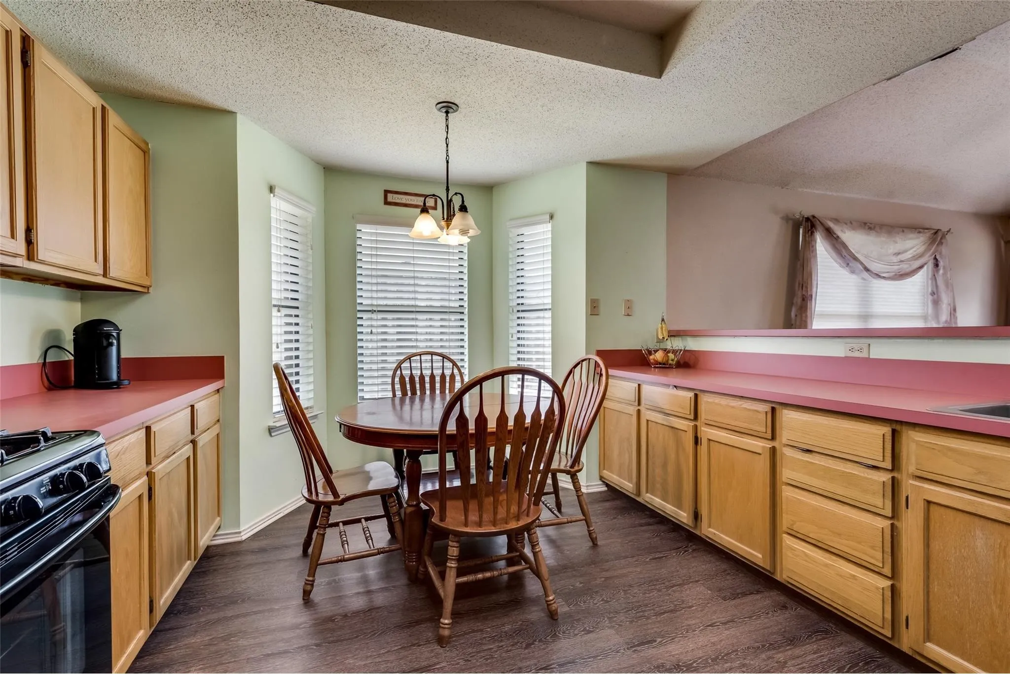 Single Family Residence For Rent in Dallas County , 2616 Widgeon Way, Mesquite, Texas 75181, 3 Bedroom, 2 Bathroom, 2 Garage spaces, 1,619 Sqft, built in 1988, mls#21407719, Real Estate Agent in Mesquite, Homes For Rent in Dallas county, Homes For Rent in Mesquite, Realtor in Mesquite Texas, Real Estate Brokerage Independent Realty Texas, Luminita Cordes Realtor