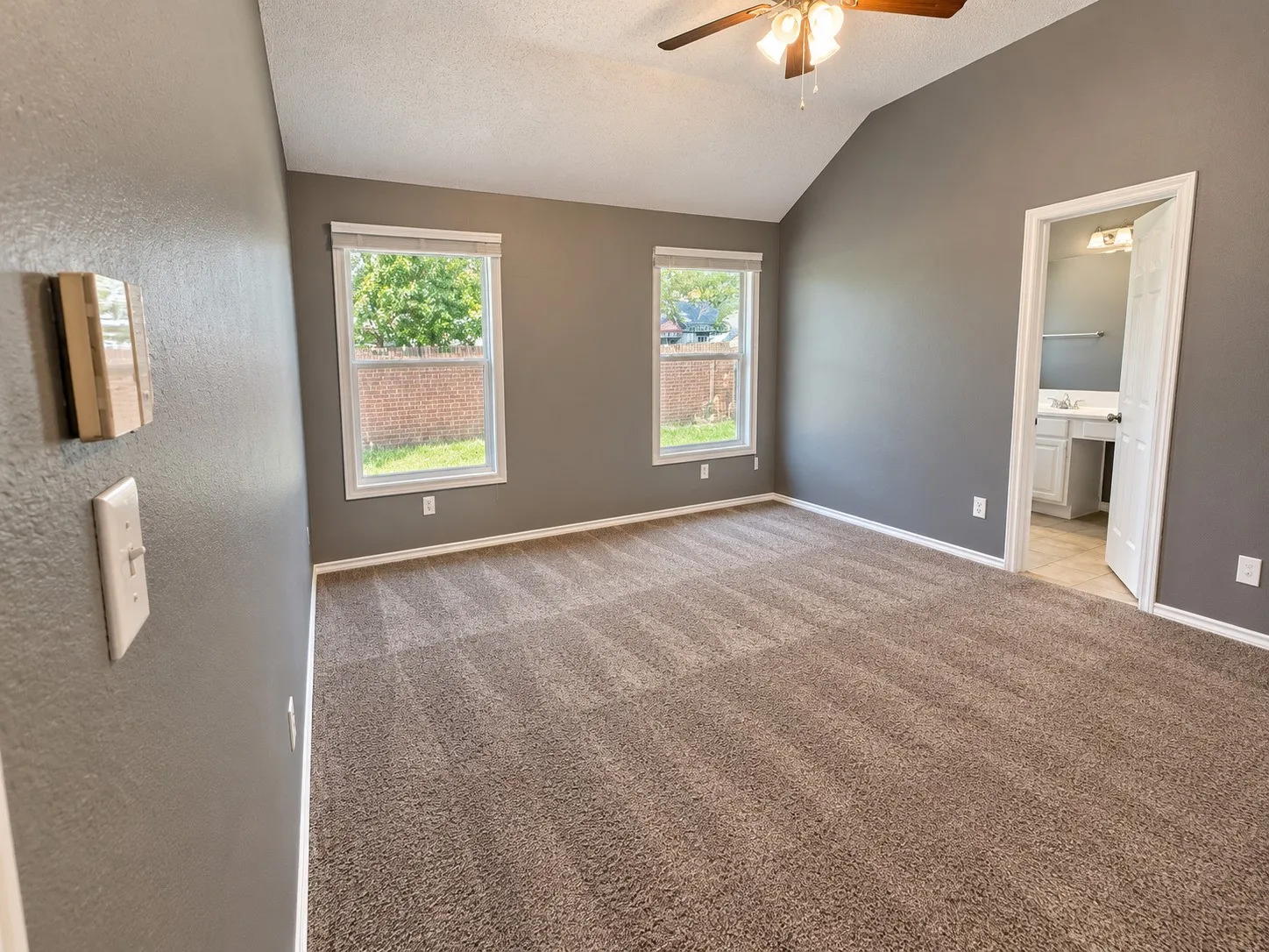 Single Family Residence For Rent in Tarrant County , 5634 Indian Hill Drive, Arlington, Texas 76018, 3 Bedroom, 2 Bathroom, 2 Garage spaces, 2,132 Sqft, built in 1997, mls#21407721, Real Estate Agent in Arlington, Homes For Rent in Tarrant county, Homes For Rent in Arlington, Realtor in Arlington Texas, Real Estate Brokerage Independent Realty Texas, Luminita Cordes Realtor