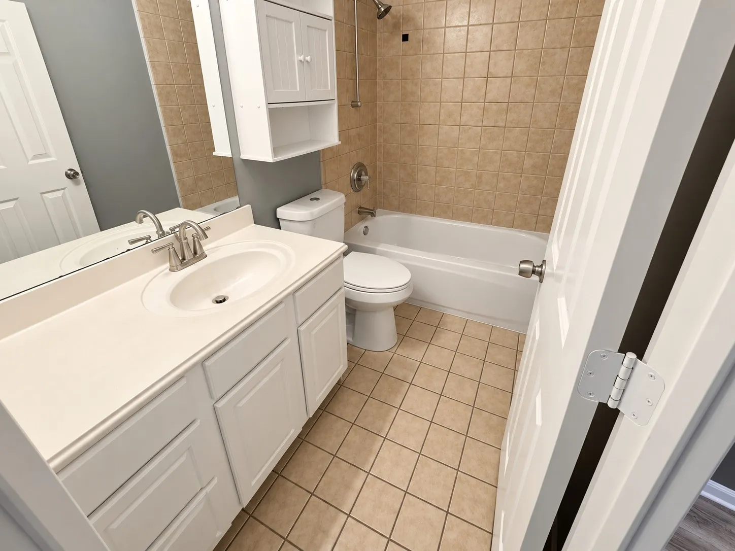 Single Family Residence For Rent in Tarrant County , 5634 Indian Hill Drive, Arlington, Texas 76018, 3 Bedroom, 2 Bathroom, 2 Garage spaces, 2,132 Sqft, built in 1997, mls#21407721, Real Estate Agent in Arlington, Homes For Rent in Tarrant county, Homes For Rent in Arlington, Realtor in Arlington Texas, Real Estate Brokerage Independent Realty Texas, Luminita Cordes Realtor