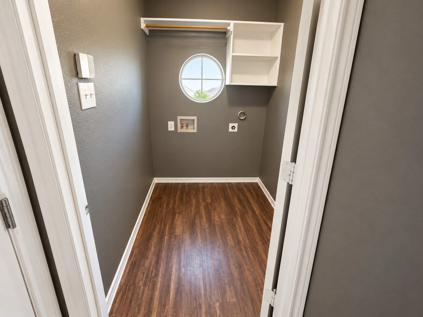 Single Family Residence For Rent in Tarrant County , 5634 Indian Hill Drive, Arlington, Texas 76018, 3 Bedroom, 2 Bathroom, 2 Garage spaces, 2,132 Sqft, built in 1997, mls#21407721, Real Estate Agent in Arlington, Homes For Rent in Tarrant county, Homes For Rent in Arlington, Realtor in Arlington Texas, Real Estate Brokerage Independent Realty Texas, Luminita Cordes Realtor