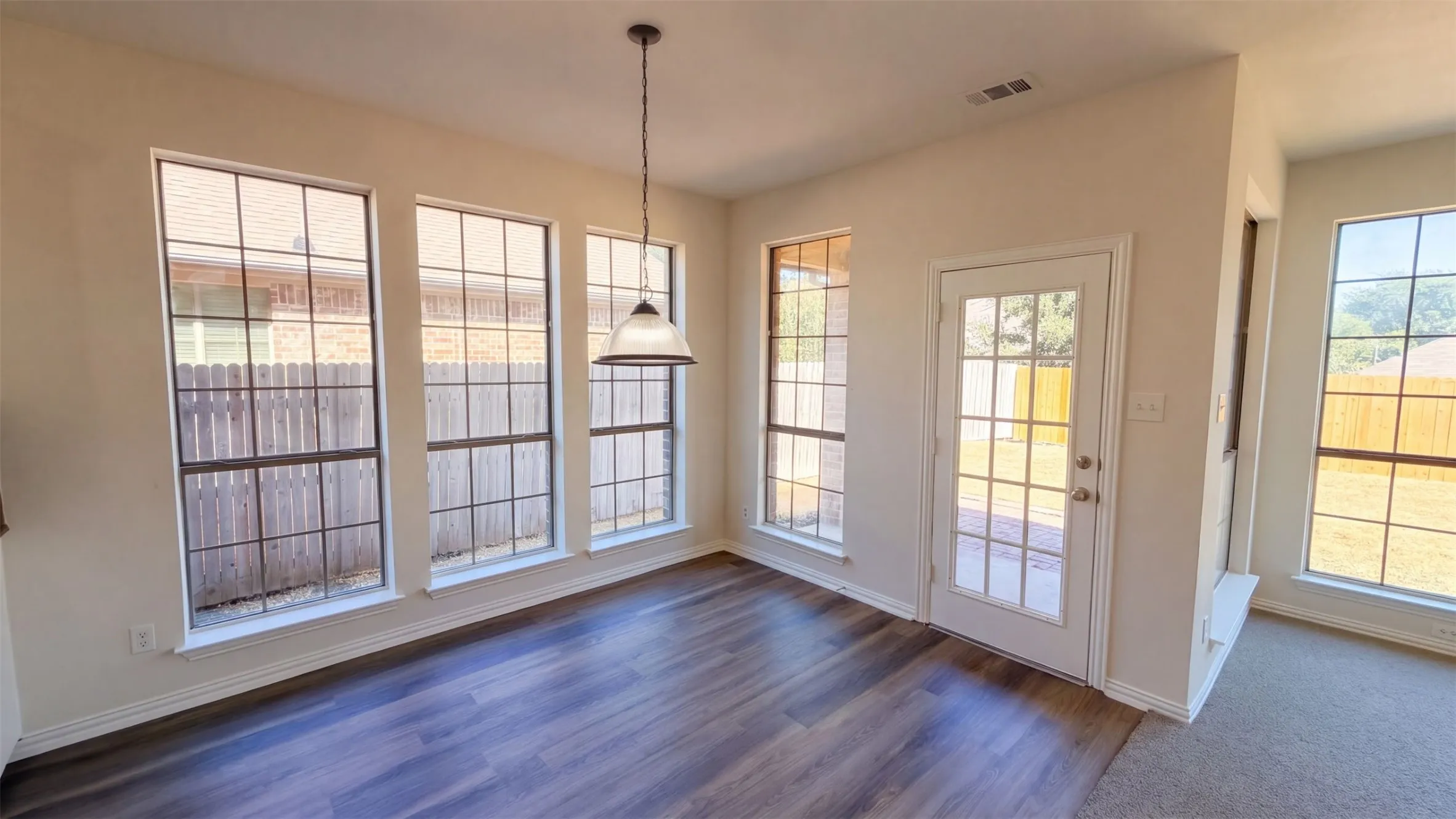 Single Family Residence For Sale in Rockwall County , 610 Louder Way, Fate, Texas 75087, 5 Bedroom, 4 Bathroom, 2 Garage spaces, 3,387 Sqft, built in 2005, mls#21407725, Real Estate Agent in Fate, Homes For Sale in Rockwall county, Homes For Sale in Fate, Realtor in Fate Texas, Real Estate Brokerage Independent Realty Texas, Luminita Cordes Realtor