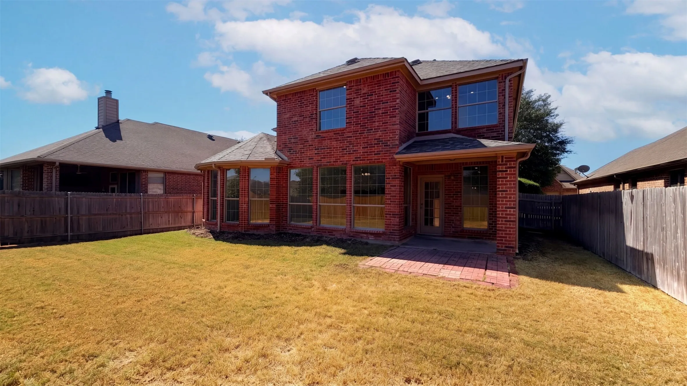 Single Family Residence For Sale in Rockwall County , 610 Louder Way, Fate, Texas 75087, 5 Bedroom, 4 Bathroom, 2 Garage spaces, 3,387 Sqft, built in 2005, mls#21407725, Real Estate Agent in Fate, Homes For Sale in Rockwall county, Homes For Sale in Fate, Realtor in Fate Texas, Real Estate Brokerage Independent Realty Texas, Luminita Cordes Realtor