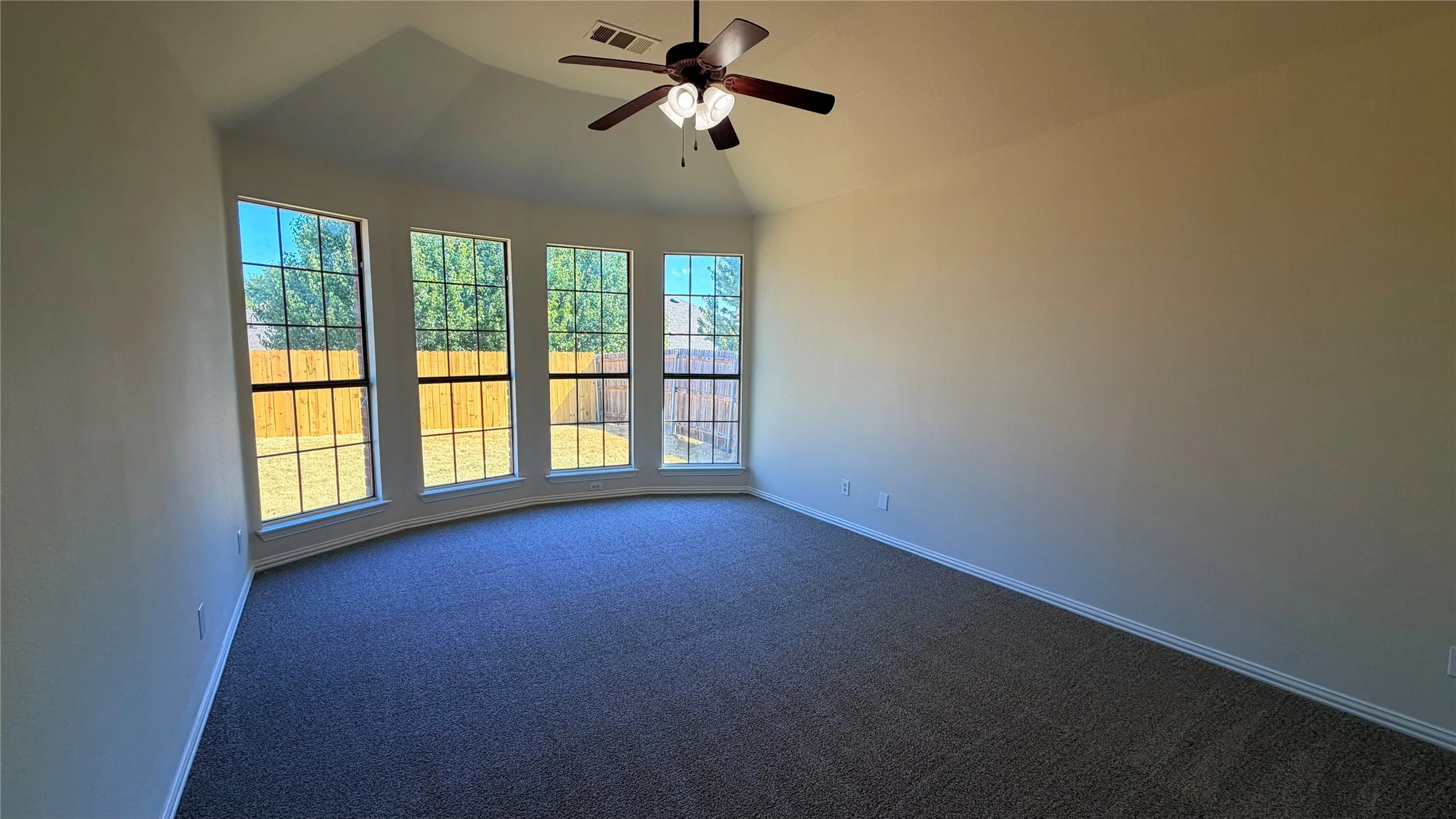 Single Family Residence For Sale in Rockwall County , 610 Louder Way, Fate, Texas 75087, 5 Bedroom, 4 Bathroom, 2 Garage spaces, 3,387 Sqft, built in 2005, mls#21407725, Real Estate Agent in Fate, Homes For Sale in Rockwall county, Homes For Sale in Fate, Realtor in Fate Texas, Real Estate Brokerage Independent Realty Texas, Luminita Cordes Realtor