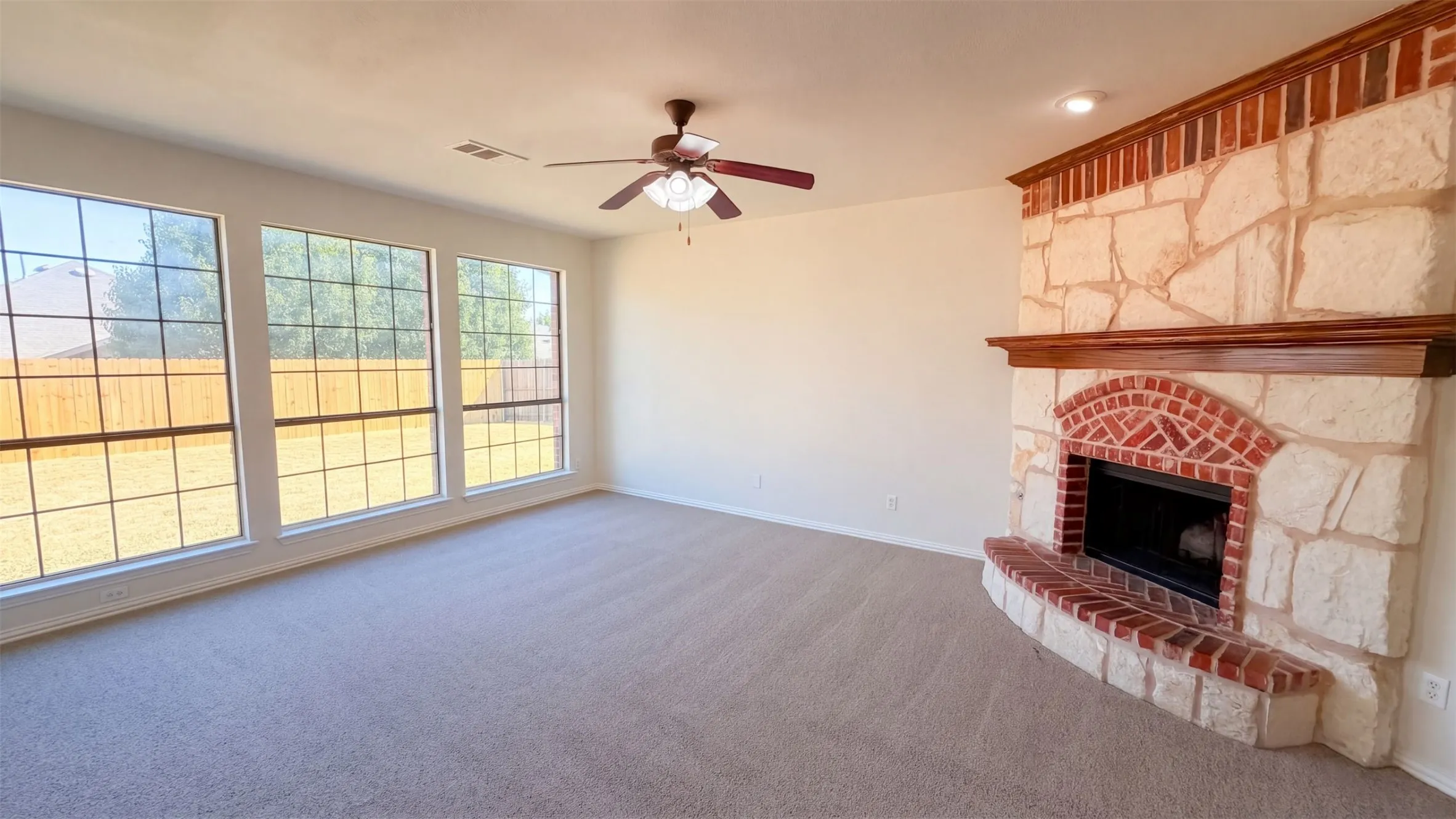 Single Family Residence For Sale in Rockwall County , 610 Louder Way, Fate, Texas 75087, 5 Bedroom, 4 Bathroom, 2 Garage spaces, 3,387 Sqft, built in 2005, mls#21407725, Real Estate Agent in Fate, Homes For Sale in Rockwall county, Homes For Sale in Fate, Realtor in Fate Texas, Real Estate Brokerage Independent Realty Texas, Luminita Cordes Realtor