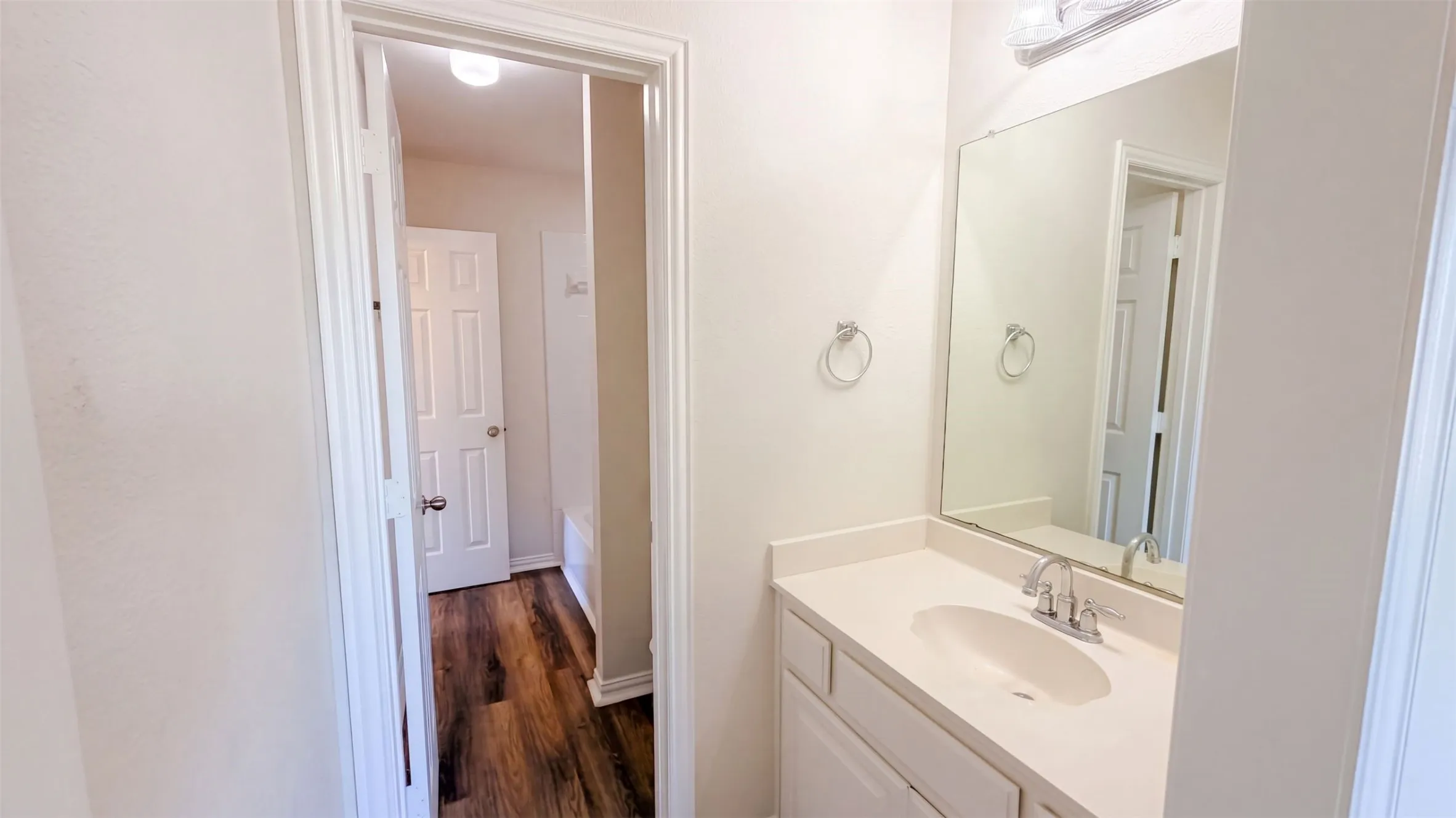 Single Family Residence For Sale in Rockwall County , 610 Louder Way, Fate, Texas 75087, 5 Bedroom, 4 Bathroom, 2 Garage spaces, 3,387 Sqft, built in 2005, mls#21407725, Real Estate Agent in Fate, Homes For Sale in Rockwall county, Homes For Sale in Fate, Realtor in Fate Texas, Real Estate Brokerage Independent Realty Texas, Luminita Cordes Realtor