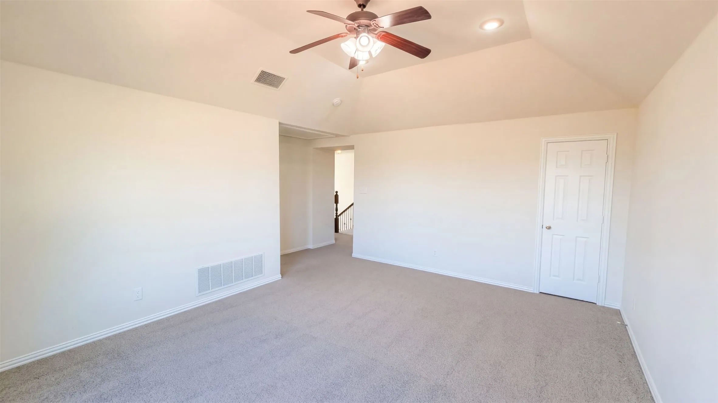 Single Family Residence For Sale in Rockwall County , 610 Louder Way, Fate, Texas 75087, 5 Bedroom, 4 Bathroom, 2 Garage spaces, 3,387 Sqft, built in 2005, mls#21407725, Real Estate Agent in Fate, Homes For Sale in Rockwall county, Homes For Sale in Fate, Realtor in Fate Texas, Real Estate Brokerage Independent Realty Texas, Luminita Cordes Realtor