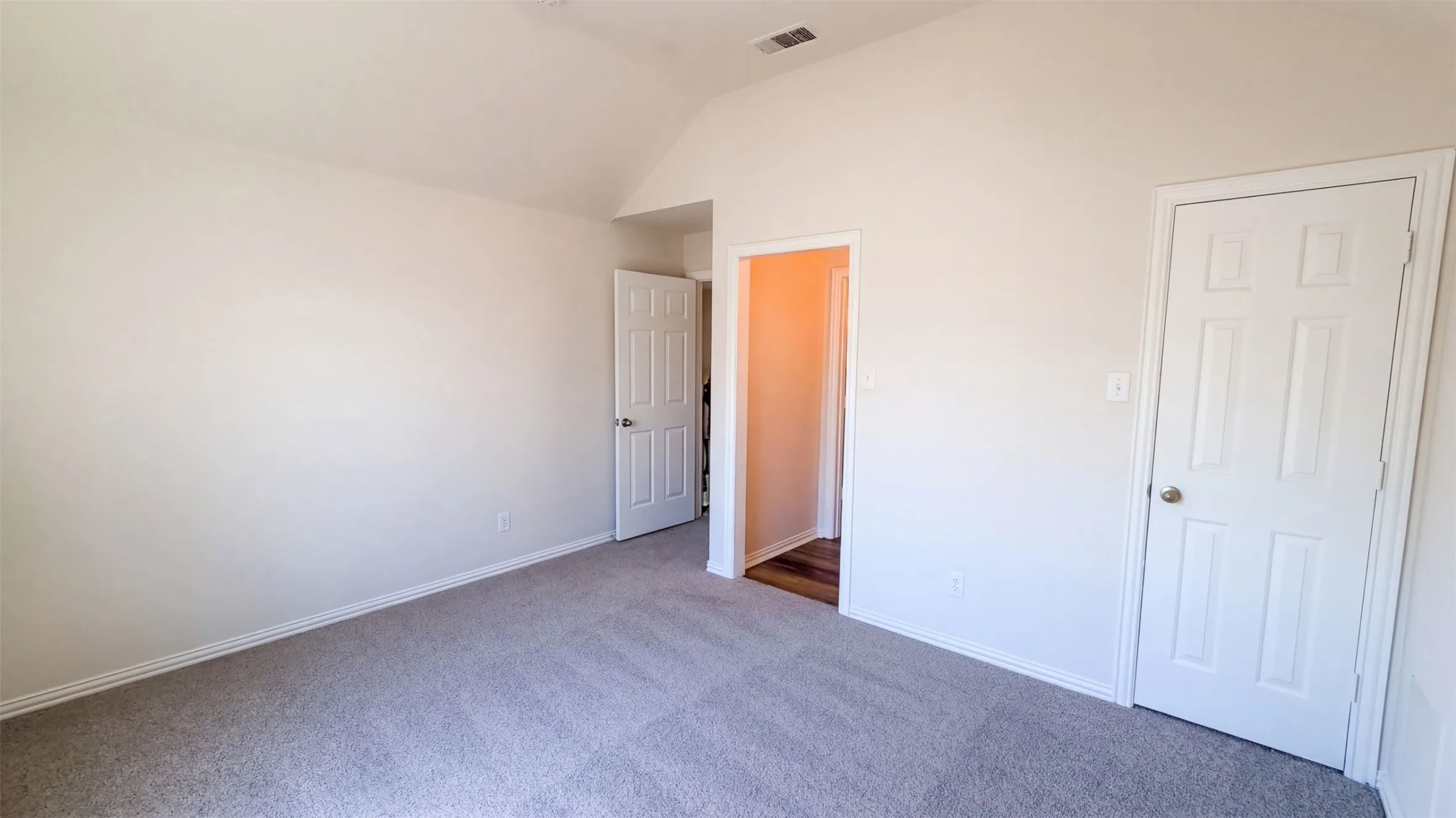 Single Family Residence For Sale in Rockwall County , 610 Louder Way, Fate, Texas 75087, 5 Bedroom, 4 Bathroom, 2 Garage spaces, 3,387 Sqft, built in 2005, mls#21407725, Real Estate Agent in Fate, Homes For Sale in Rockwall county, Homes For Sale in Fate, Realtor in Fate Texas, Real Estate Brokerage Independent Realty Texas, Luminita Cordes Realtor
