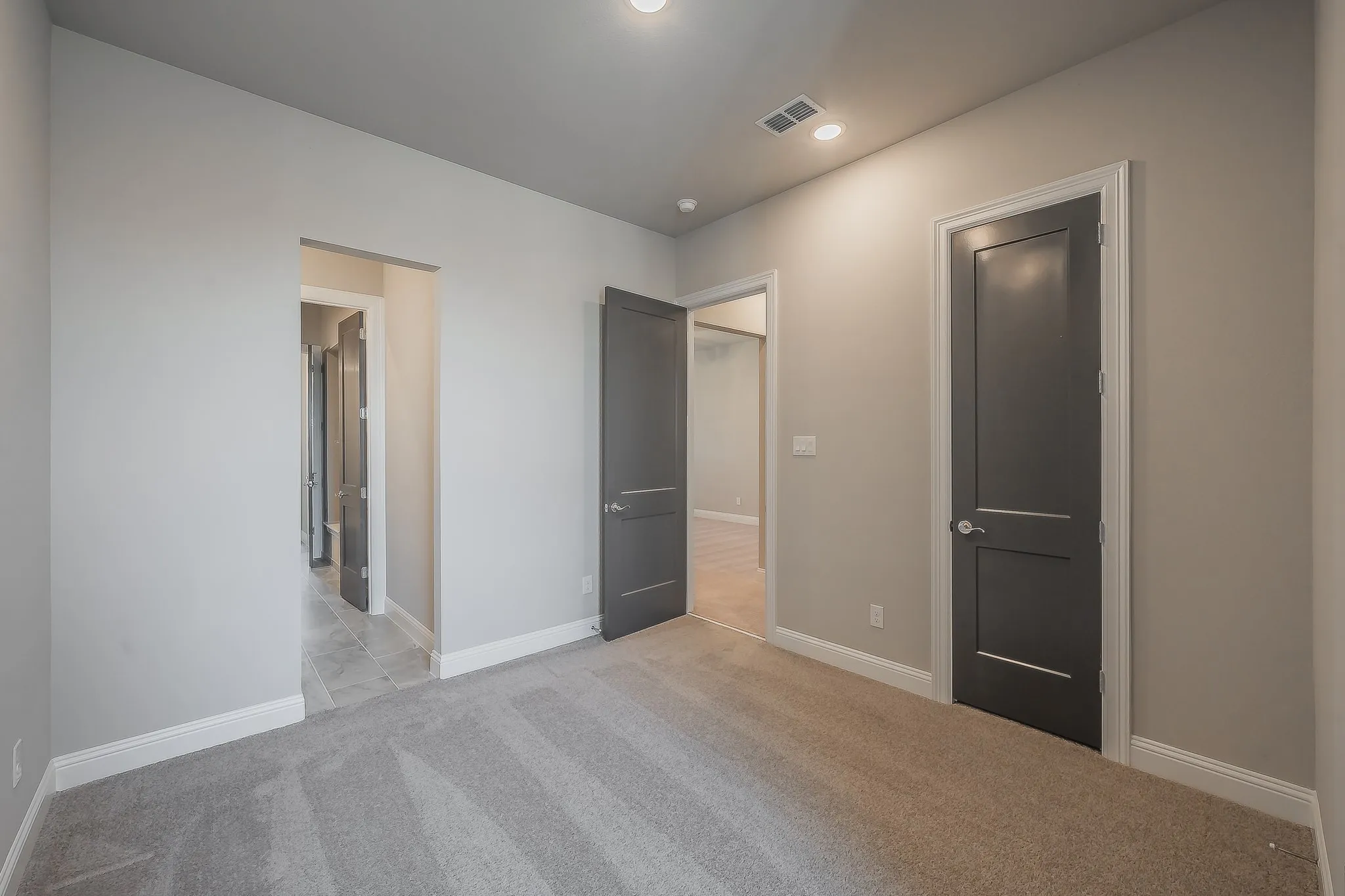 Condominium For Sale in Tarrant County , 305 Sunset Lane 103, Fort Worth, Texas 76114, 3 Bedroom, 3 Bathroom, 2 Garage spaces, 2,306 Sqft, built in 2024, mls#21405903, Real Estate Agent in Fort Worth, Homes For Sale in Tarrant county, Homes For Sale in Fort Worth, Realtor in Fort Worth Texas, Real Estate Brokerage Independent Realty Texas, Luminita Cordes Realtor