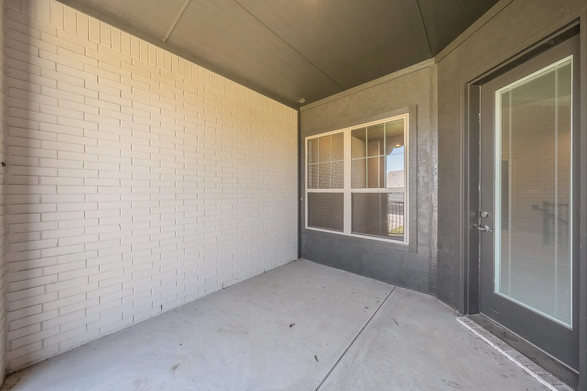 Condominium For Sale in Tarrant County , 305 Sunset Lane 103, Fort Worth, Texas 76114, 3 Bedroom, 3 Bathroom, 2 Garage spaces, 2,306 Sqft, built in 2024, mls#21405903, Real Estate Agent in Fort Worth, Homes For Sale in Tarrant county, Homes For Sale in Fort Worth, Realtor in Fort Worth Texas, Real Estate Brokerage Independent Realty Texas, Luminita Cordes Realtor