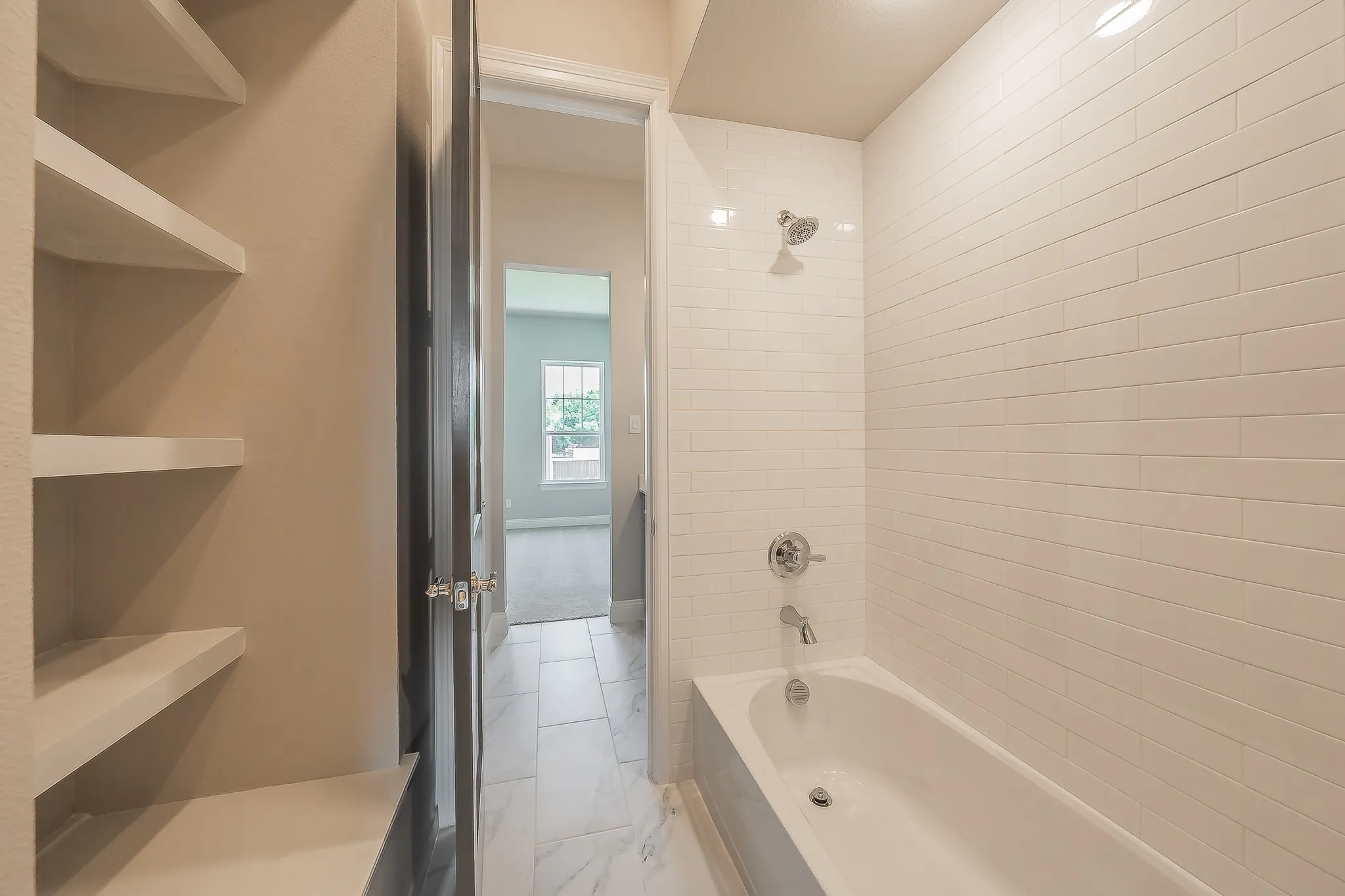 Condominium For Sale in Tarrant County , 305 Sunset Lane 102, Fort Worth, Texas 76114, 3 Bedroom, 3 Bathroom, 2 Garage spaces, 2,325 Sqft, built in 2024, mls#21405895, Real Estate Agent in Fort Worth, Homes For Sale in Tarrant county, Homes For Sale in Fort Worth, Realtor in Fort Worth Texas, Real Estate Brokerage Independent Realty Texas, Luminita Cordes Realtor