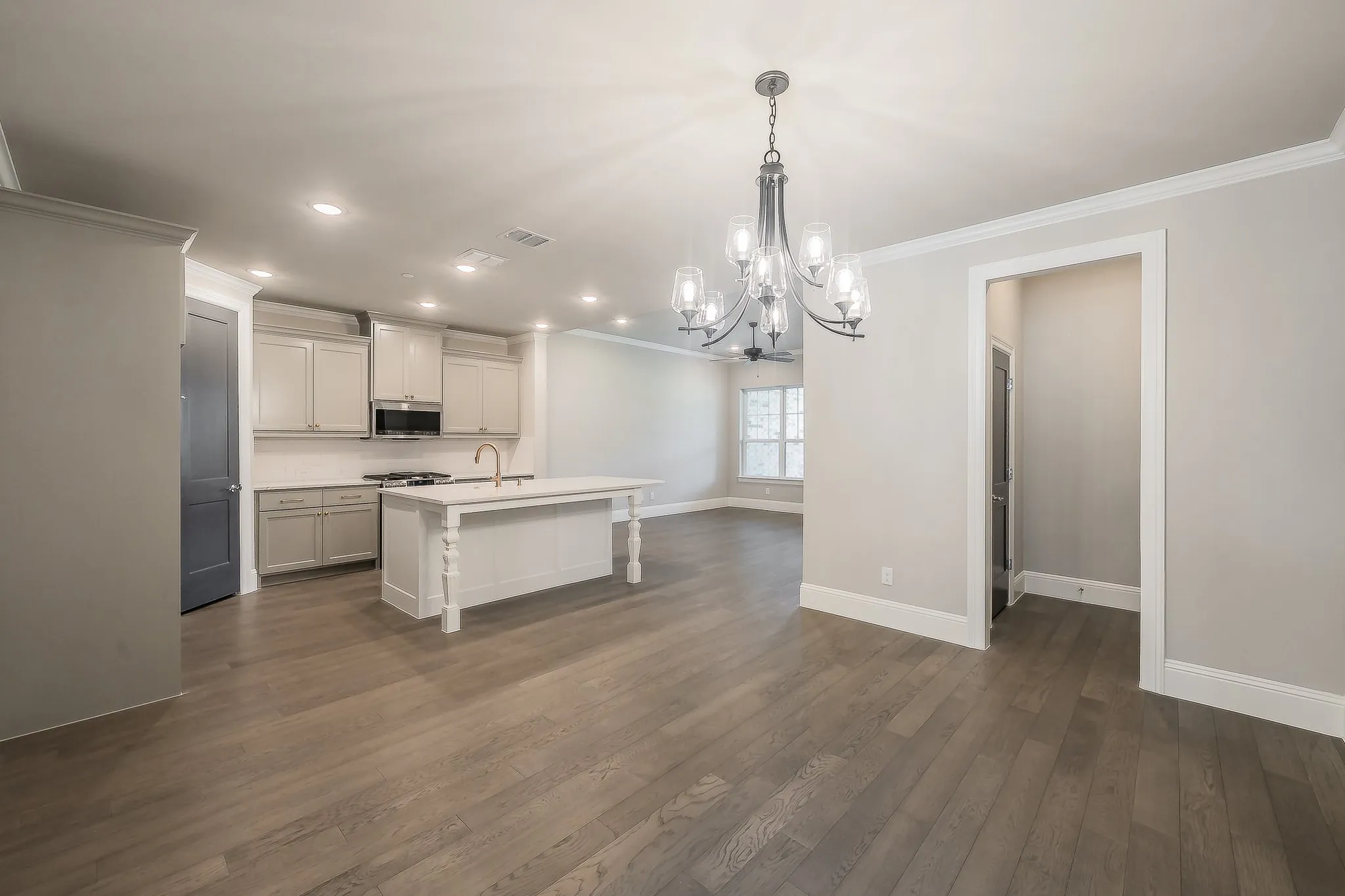 Condominium For Sale in Tarrant County , 305 Sunset Lane 102, Fort Worth, Texas 76114, 3 Bedroom, 3 Bathroom, 2 Garage spaces, 2,325 Sqft, built in 2024, mls#21405895, Real Estate Agent in Fort Worth, Homes For Sale in Tarrant county, Homes For Sale in Fort Worth, Realtor in Fort Worth Texas, Real Estate Brokerage Independent Realty Texas, Luminita Cordes Realtor