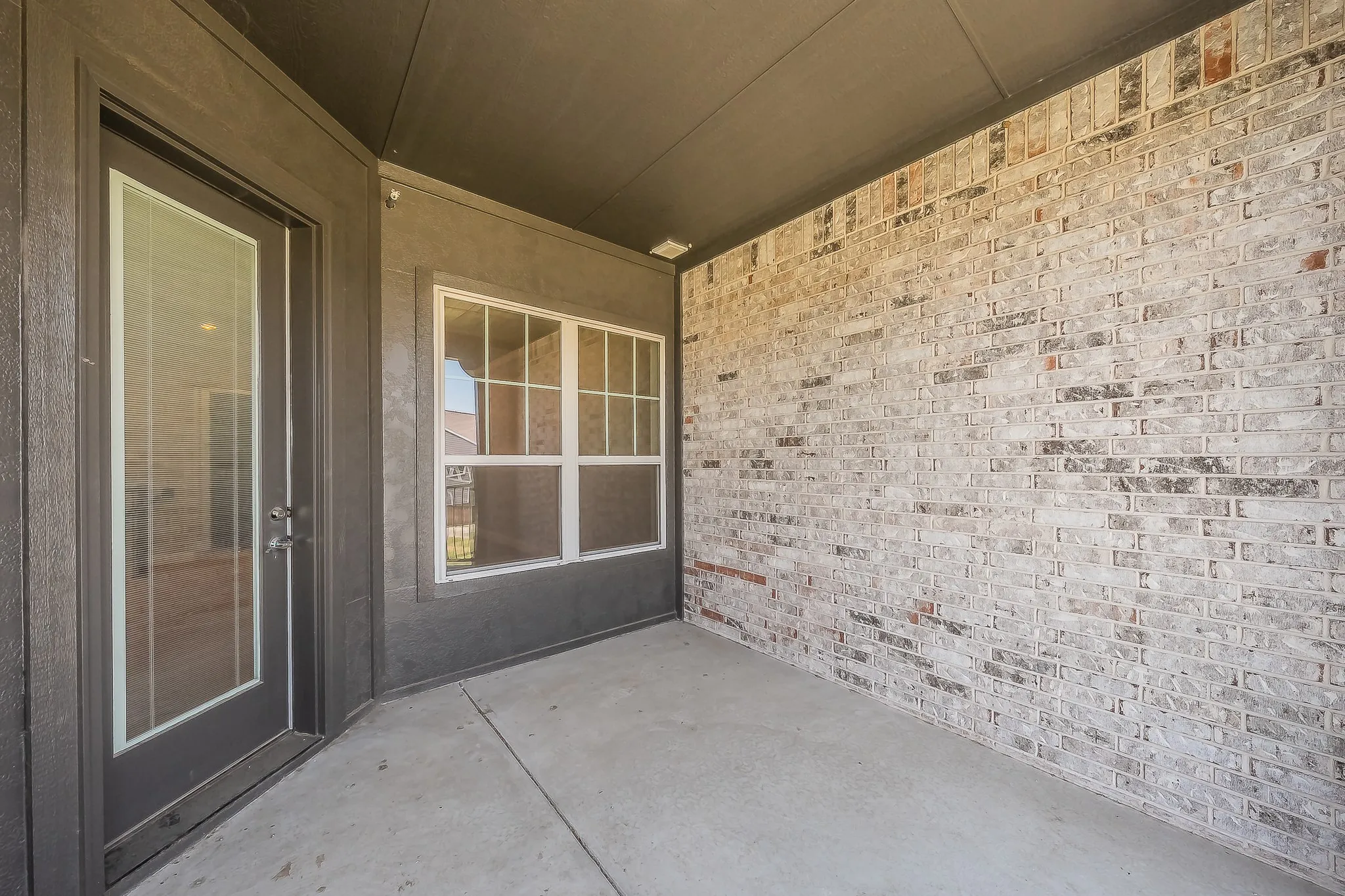 Condominium For Sale in Tarrant County , 305 Sunset Lane 102, Fort Worth, Texas 76114, 3 Bedroom, 3 Bathroom, 2 Garage spaces, 2,325 Sqft, built in 2024, mls#21405895, Real Estate Agent in Fort Worth, Homes For Sale in Tarrant county, Homes For Sale in Fort Worth, Realtor in Fort Worth Texas, Real Estate Brokerage Independent Realty Texas, Luminita Cordes Realtor