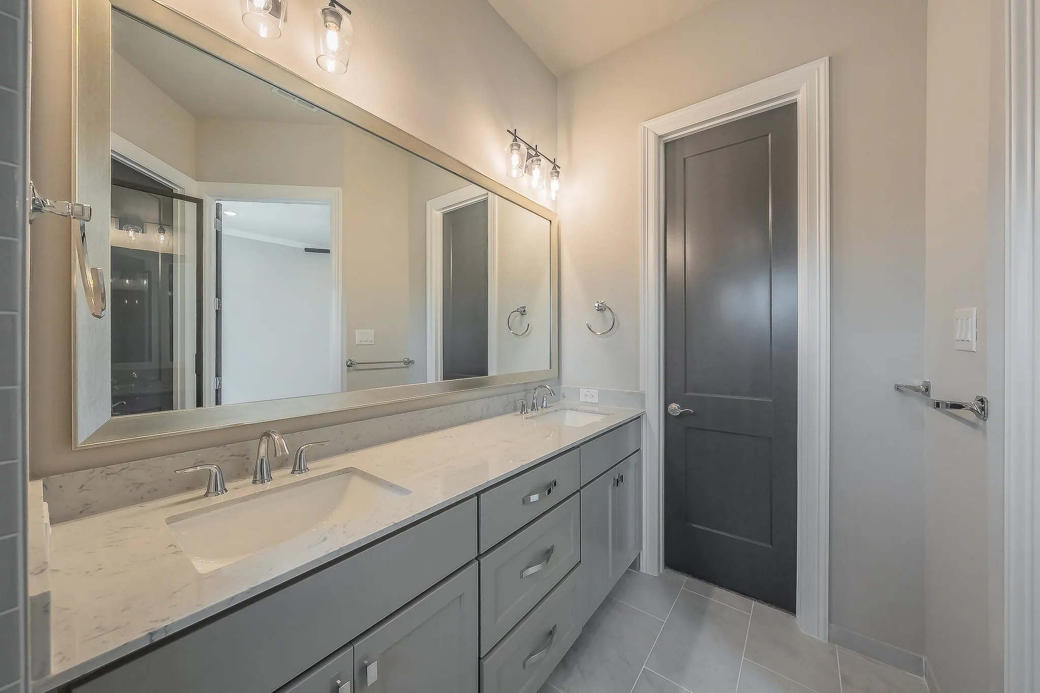 Condominium For Sale in Tarrant County , 305 Sunset Lane 102, Fort Worth, Texas 76114, 3 Bedroom, 3 Bathroom, 2 Garage spaces, 2,325 Sqft, built in 2024, mls#21405895, Real Estate Agent in Fort Worth, Homes For Sale in Tarrant county, Homes For Sale in Fort Worth, Realtor in Fort Worth Texas, Real Estate Brokerage Independent Realty Texas, Luminita Cordes Realtor