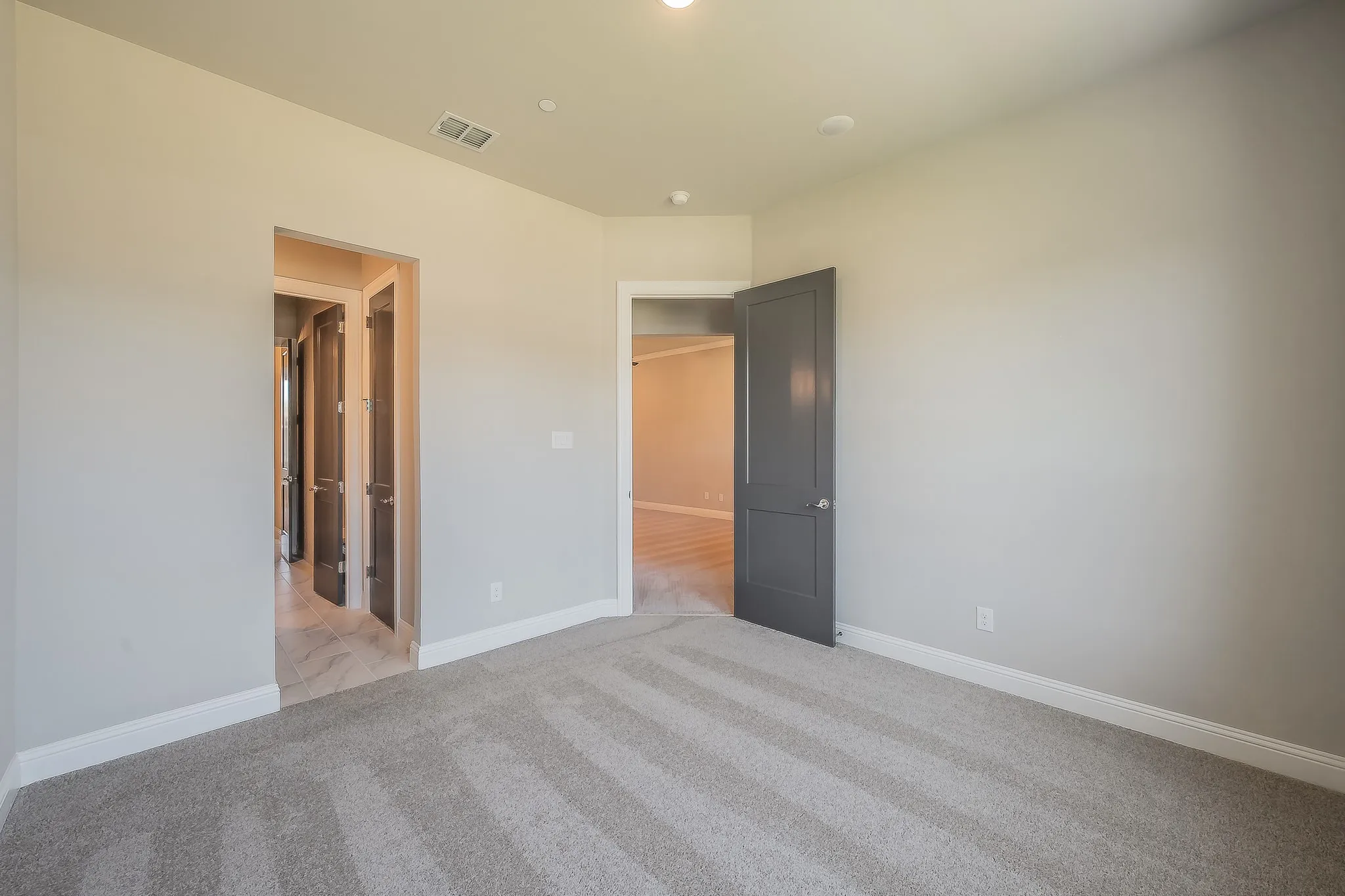 Condominium For Sale in Tarrant County , 305 Sunset Lane 102, Fort Worth, Texas 76114, 3 Bedroom, 3 Bathroom, 2 Garage spaces, 2,325 Sqft, built in 2024, mls#21405895, Real Estate Agent in Fort Worth, Homes For Sale in Tarrant county, Homes For Sale in Fort Worth, Realtor in Fort Worth Texas, Real Estate Brokerage Independent Realty Texas, Luminita Cordes Realtor