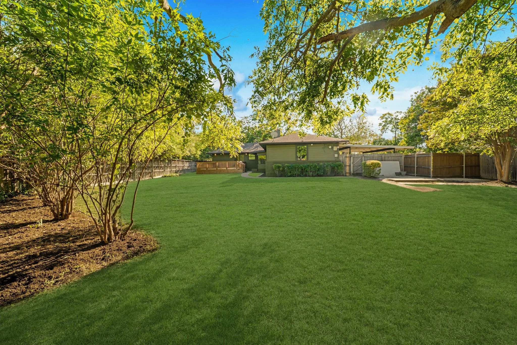 Single Family Residence For Sale in Dallas County , 1631 Macmanus Drive, Dallas, Texas 75228, 3 Bedroom, 2 Bathroom, 2 Garage spaces, 1,904 Sqft, built in 1954, mls#21406389, Real Estate Agent in Dallas, Homes For Sale in Dallas county, Homes For Sale in Dallas, Realtor in Dallas Texas, Real Estate Brokerage Independent Realty Texas, Luminita Cordes Realtor