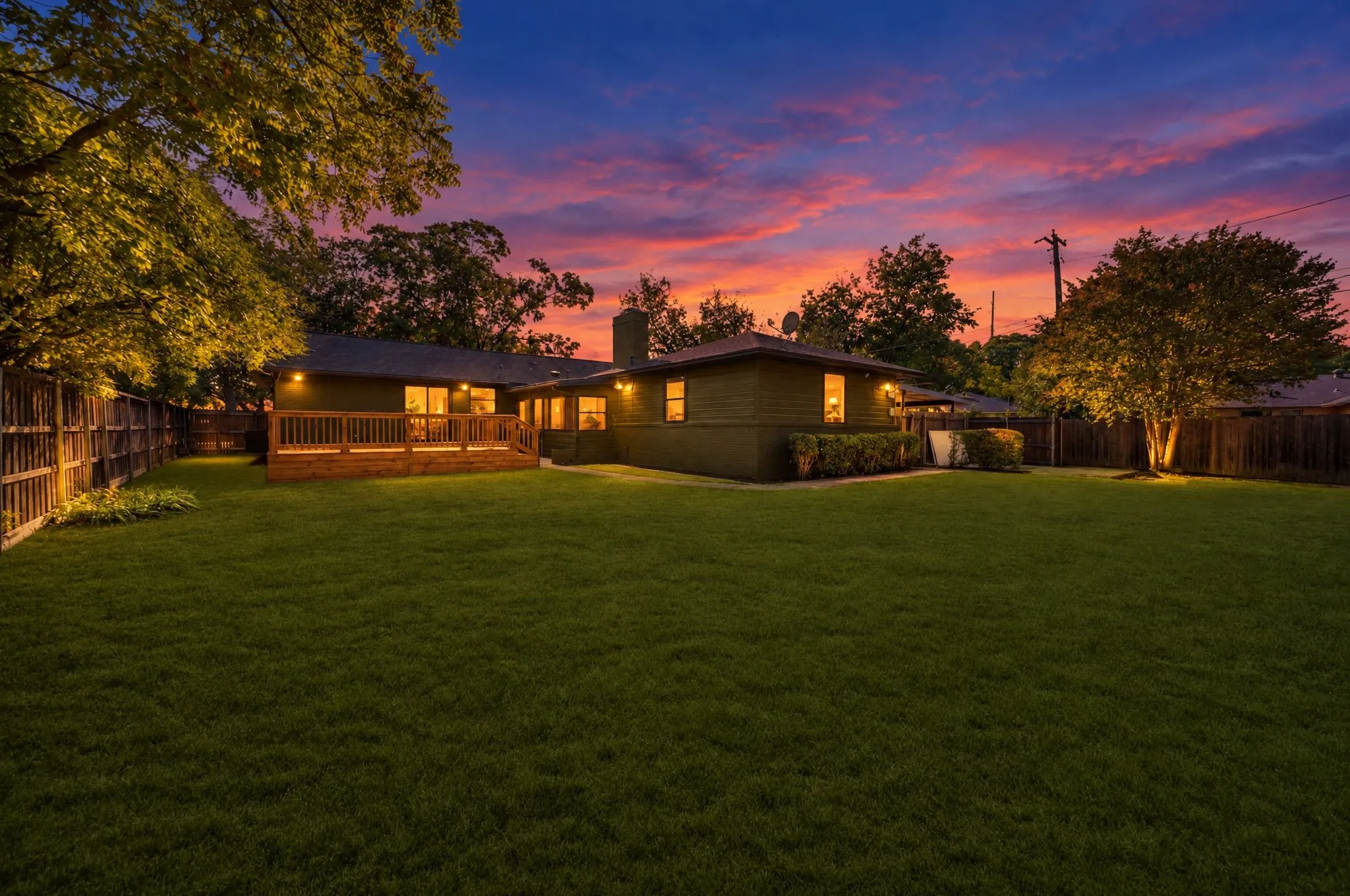 Single Family Residence For Sale in Dallas County , 1631 Macmanus Drive, Dallas, Texas 75228, 3 Bedroom, 2 Bathroom, 2 Garage spaces, 1,904 Sqft, built in 1954, mls#21406389, Real Estate Agent in Dallas, Homes For Sale in Dallas county, Homes For Sale in Dallas, Realtor in Dallas Texas, Real Estate Brokerage Independent Realty Texas, Luminita Cordes Realtor