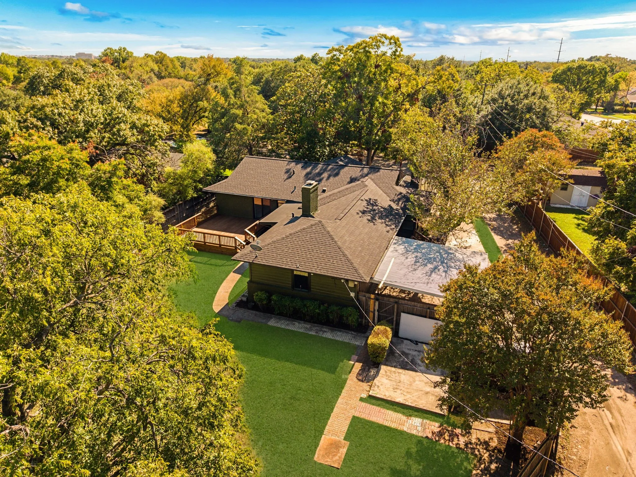 Single Family Residence For Sale in Dallas County , 1631 Macmanus Drive, Dallas, Texas 75228, 3 Bedroom, 2 Bathroom, 2 Garage spaces, 1,904 Sqft, built in 1954, mls#21406389, Real Estate Agent in Dallas, Homes For Sale in Dallas county, Homes For Sale in Dallas, Realtor in Dallas Texas, Real Estate Brokerage Independent Realty Texas, Luminita Cordes Realtor