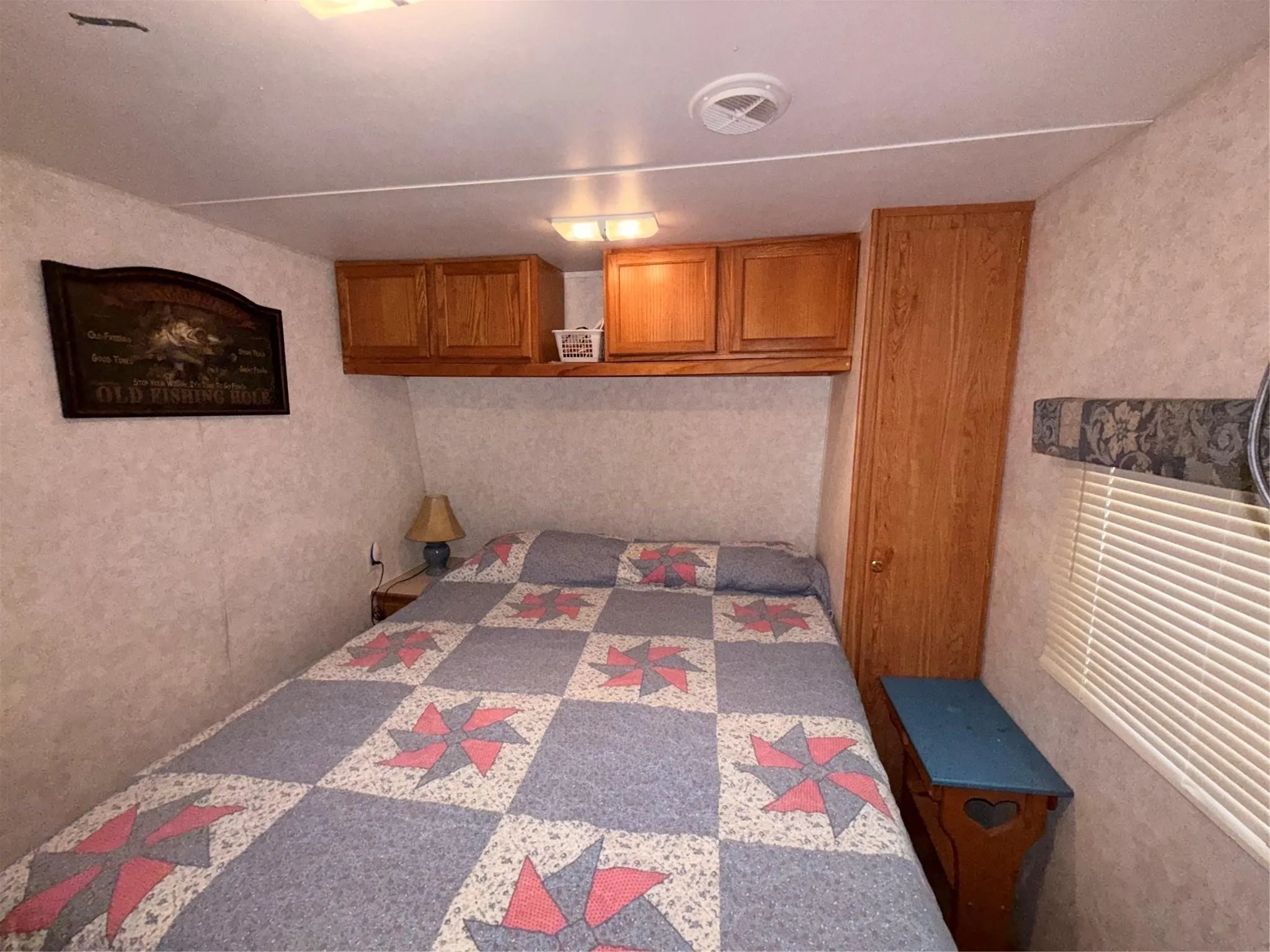 Manufactured Home For Sale in Wood County , 6435 FM 17 Lots 68-69, Yantis, Texas 75497, 2 Bedroom, 1 Bathroom, Garage spaces, 250 Sqft, built in 2006, mls#21407729, Real Estate Agent in Yantis, Homes For Sale in Wood county, Homes For Sale in Yantis, Realtor in Yantis Texas, Real Estate Brokerage Independent Realty Texas, Luminita Cordes Realtor