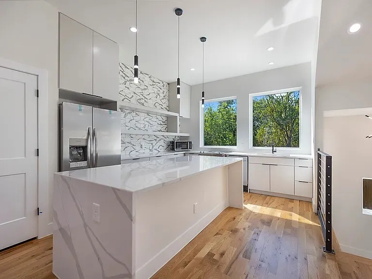 Duplex For Sale in Dallas County , 1120-1122 Muncie Avenue, Dallas, Texas 75212, 6 Bedroom, 8 Bathroom, 4 Garage spaces, 0 Sqft, built in 2023, mls#21406298, Real Estate Agent in Dallas, Homes For Sale in Dallas county, Homes For Sale in Dallas, Realtor in Dallas Texas, Real Estate Brokerage Independent Realty Texas, Luminita Cordes Realtor