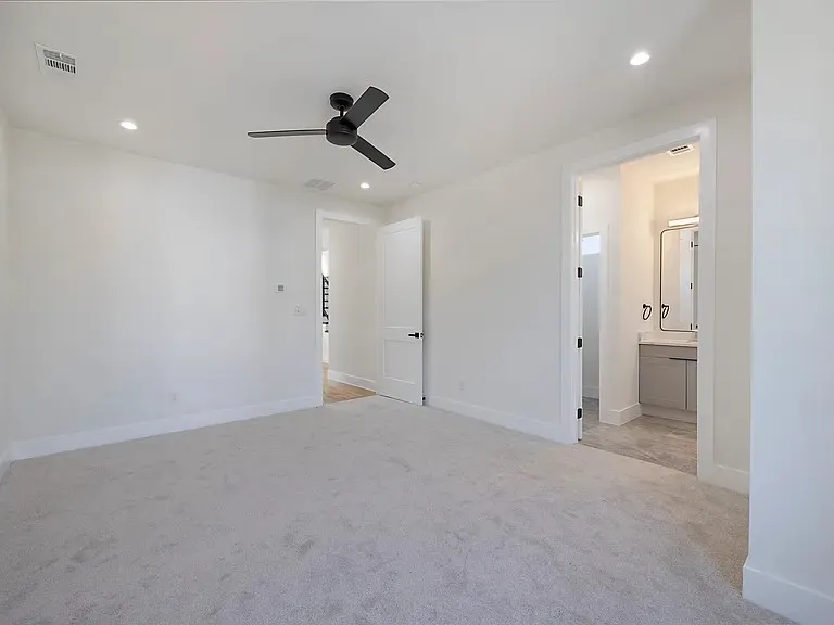 Duplex For Sale in Dallas County , 1120-1122 Muncie Avenue, Dallas, Texas 75212, 6 Bedroom, 8 Bathroom, 4 Garage spaces, 0 Sqft, built in 2023, mls#21406298, Real Estate Agent in Dallas, Homes For Sale in Dallas county, Homes For Sale in Dallas, Realtor in Dallas Texas, Real Estate Brokerage Independent Realty Texas, Luminita Cordes Realtor