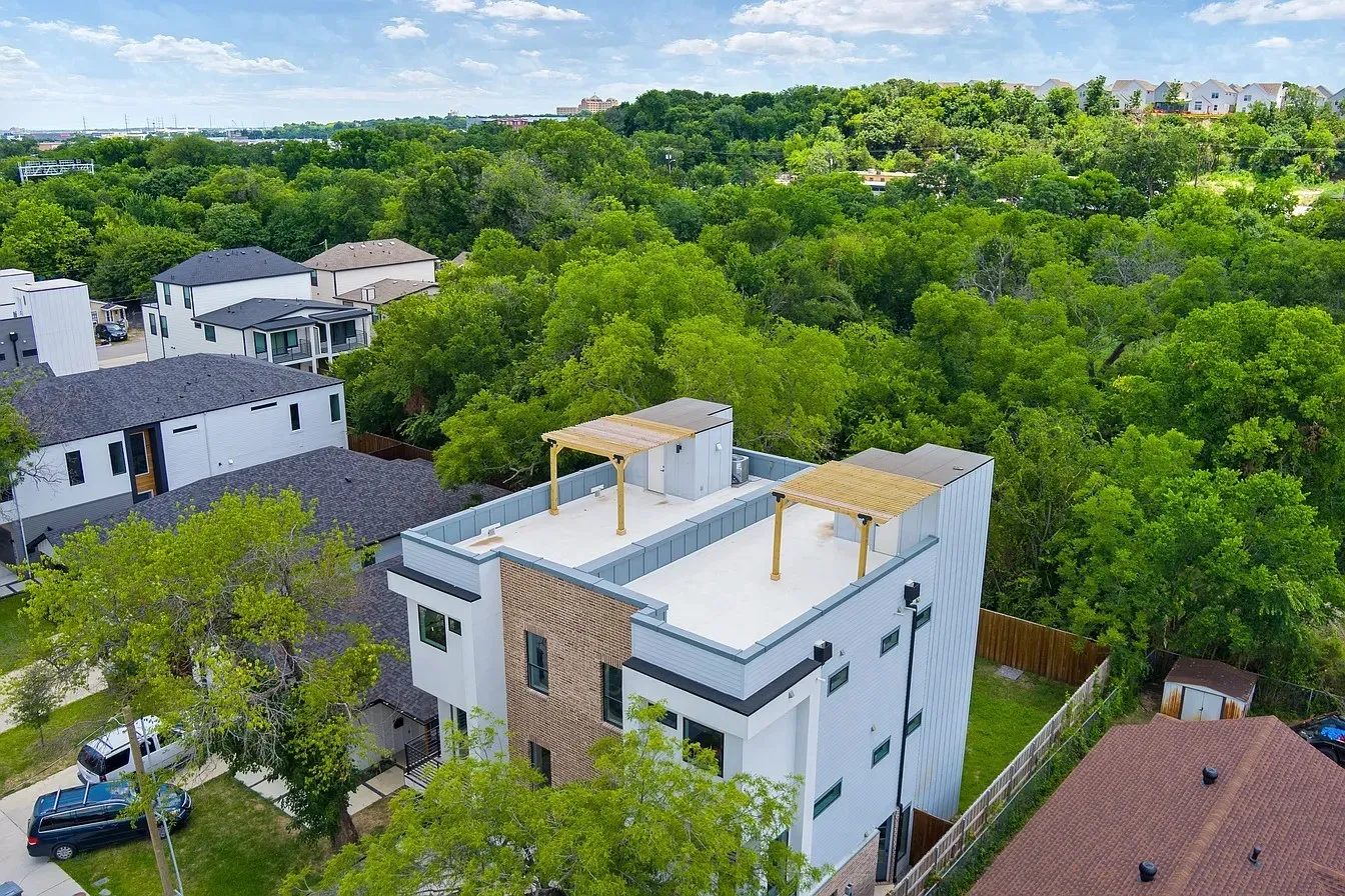 Duplex For Sale in Dallas County , 1120-1122 Muncie Avenue, Dallas, Texas 75212, 6 Bedroom, 8 Bathroom, 4 Garage spaces, 0 Sqft, built in 2023, mls#21406298, Real Estate Agent in Dallas, Homes For Sale in Dallas county, Homes For Sale in Dallas, Realtor in Dallas Texas, Real Estate Brokerage Independent Realty Texas, Luminita Cordes Realtor