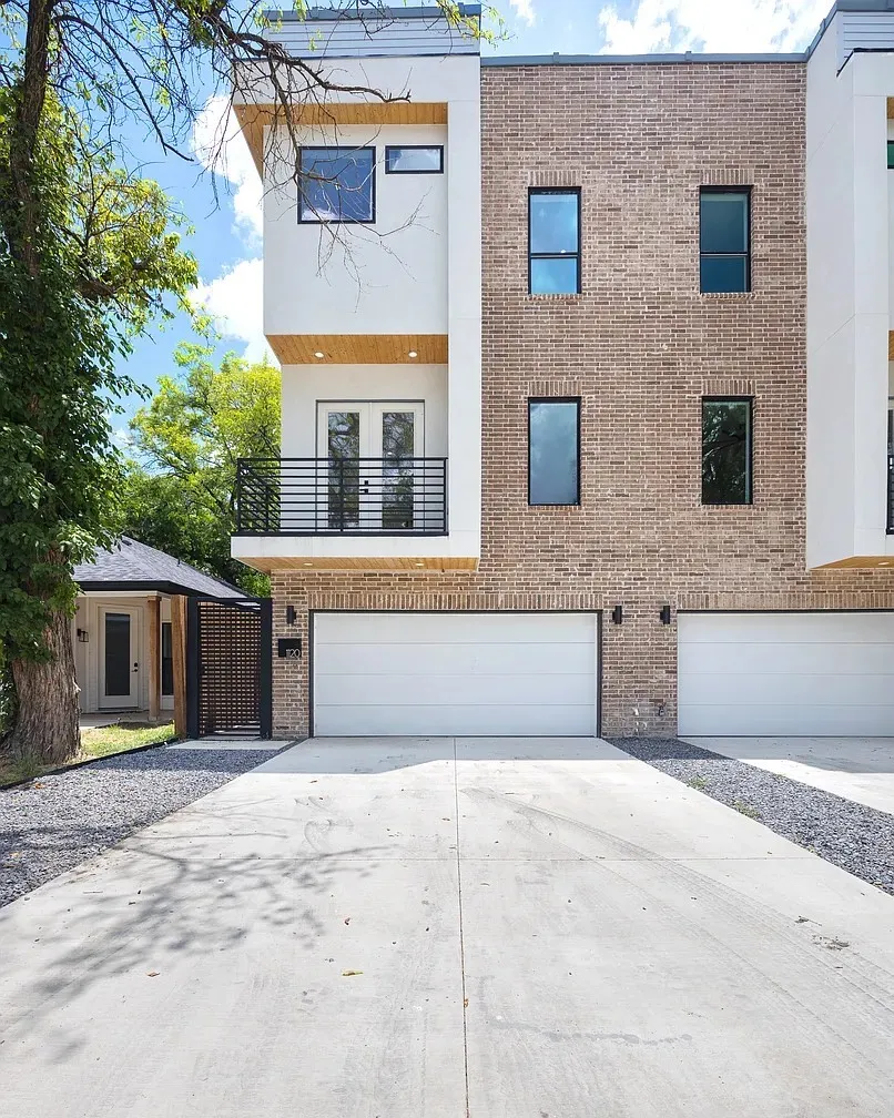 Duplex For Sale in Dallas County , 1120-1122 Muncie Avenue, Dallas, Texas 75212, 6 Bedroom, 8 Bathroom, 4 Garage spaces, 0 Sqft, built in 2023, mls#21406298, Real Estate Agent in Dallas, Homes For Sale in Dallas county, Homes For Sale in Dallas, Realtor in Dallas Texas, Real Estate Brokerage Independent Realty Texas, Luminita Cordes Realtor