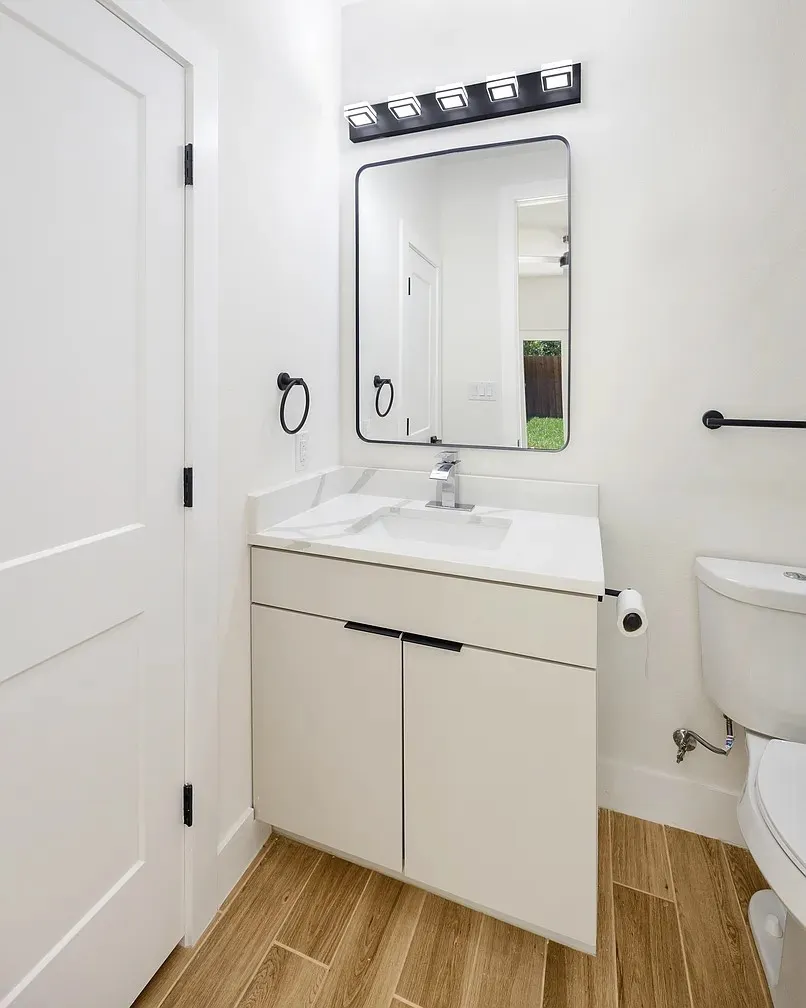 Duplex For Sale in Dallas County , 1120-1122 Muncie Avenue, Dallas, Texas 75212, 6 Bedroom, 8 Bathroom, 4 Garage spaces, 0 Sqft, built in 2023, mls#21406298, Real Estate Agent in Dallas, Homes For Sale in Dallas county, Homes For Sale in Dallas, Realtor in Dallas Texas, Real Estate Brokerage Independent Realty Texas, Luminita Cordes Realtor