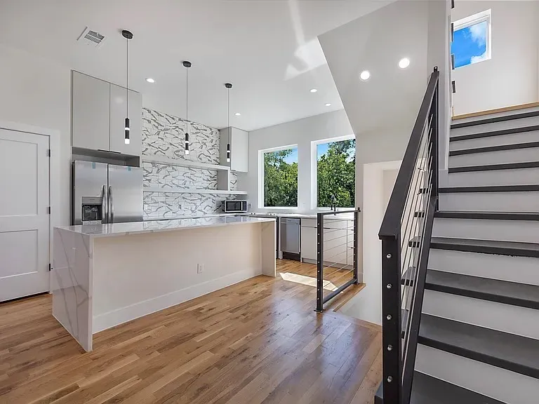 Duplex For Sale in Dallas County , 1120-1122 Muncie Avenue, Dallas, Texas 75212, 6 Bedroom, 8 Bathroom, 4 Garage spaces, 0 Sqft, built in 2023, mls#21406298, Real Estate Agent in Dallas, Homes For Sale in Dallas county, Homes For Sale in Dallas, Realtor in Dallas Texas, Real Estate Brokerage Independent Realty Texas, Luminita Cordes Realtor